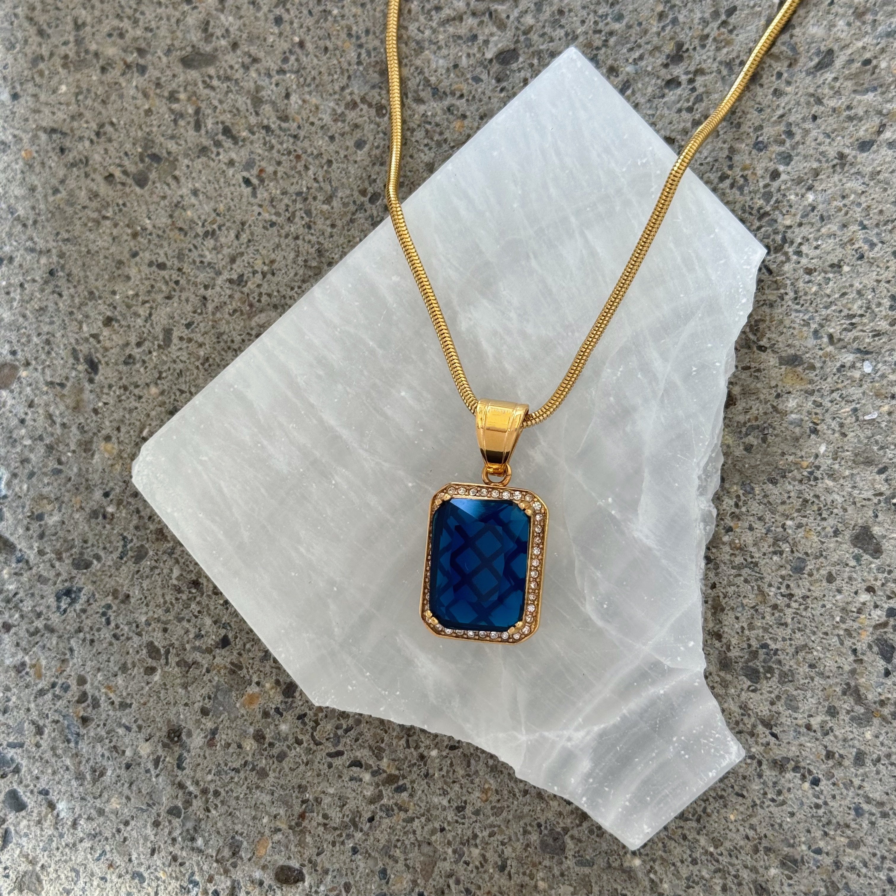 GOLD BLUE SAPPHIRE JEWEL necklace