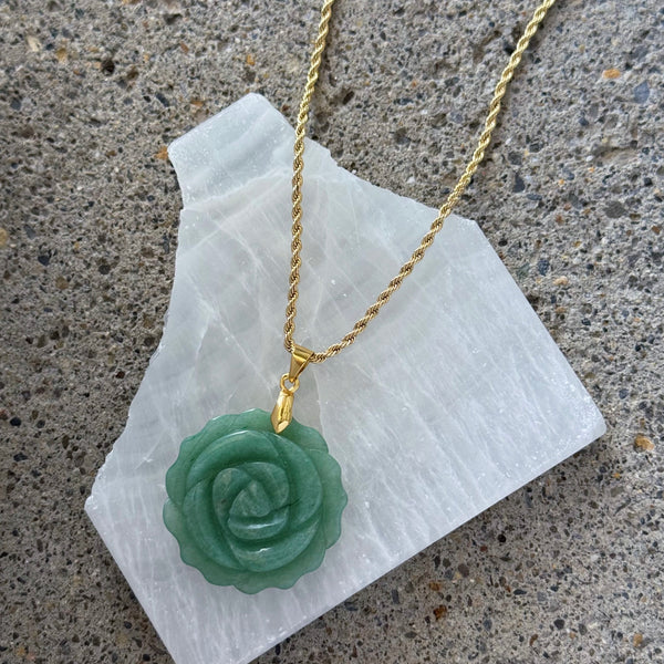 GREEN JADE ROSE FLOWER necklace
