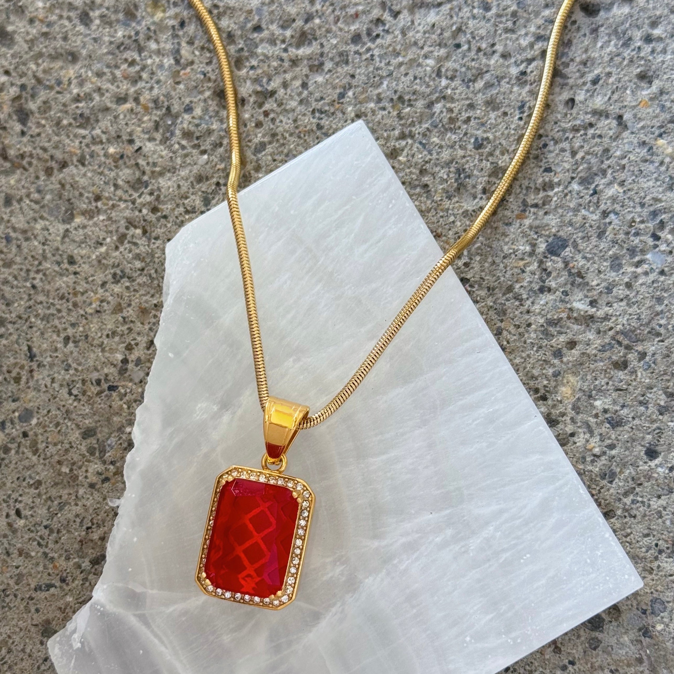 GOLD RED RUBY JEWEL necklace