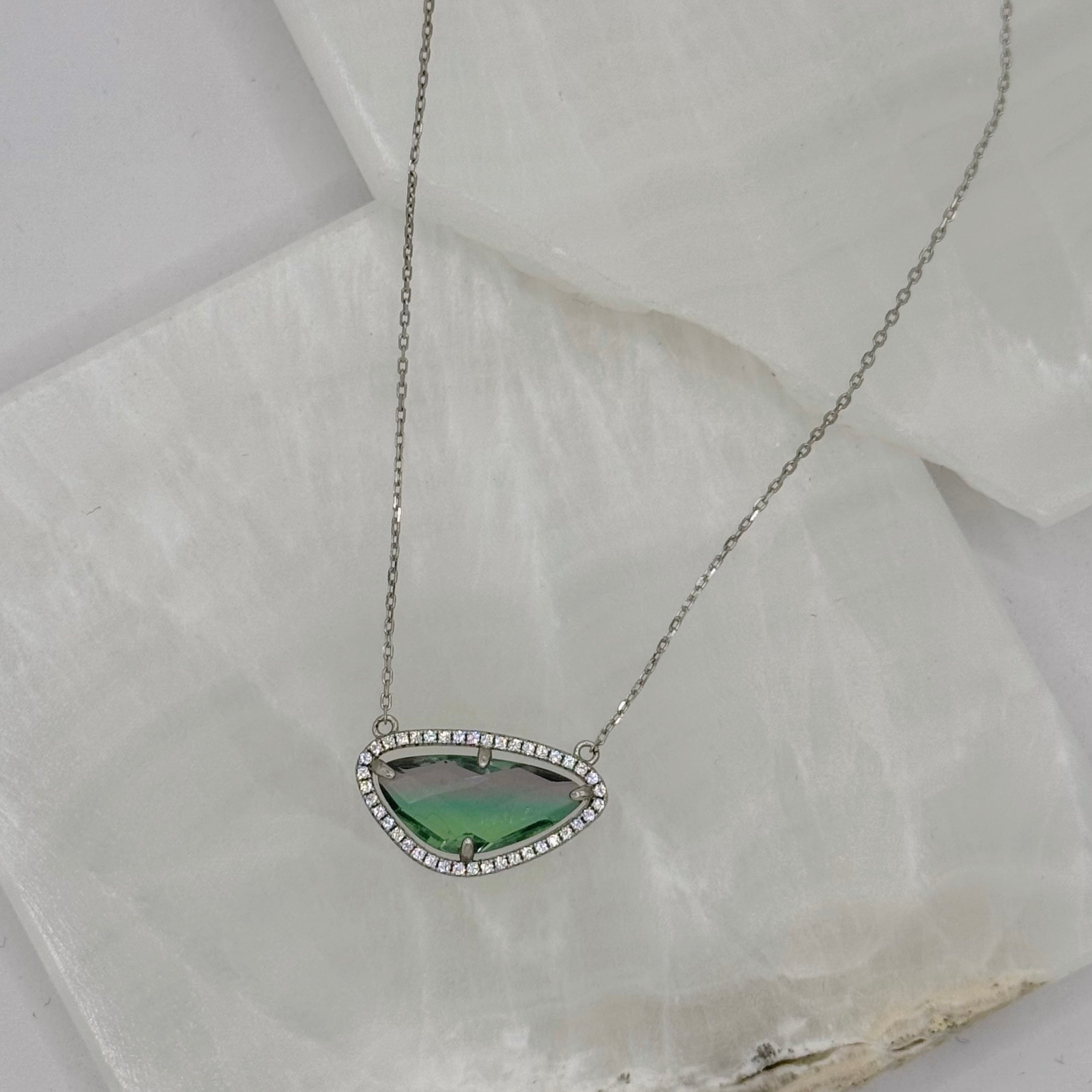 SILVER GREEN CRYSTAL necklace
