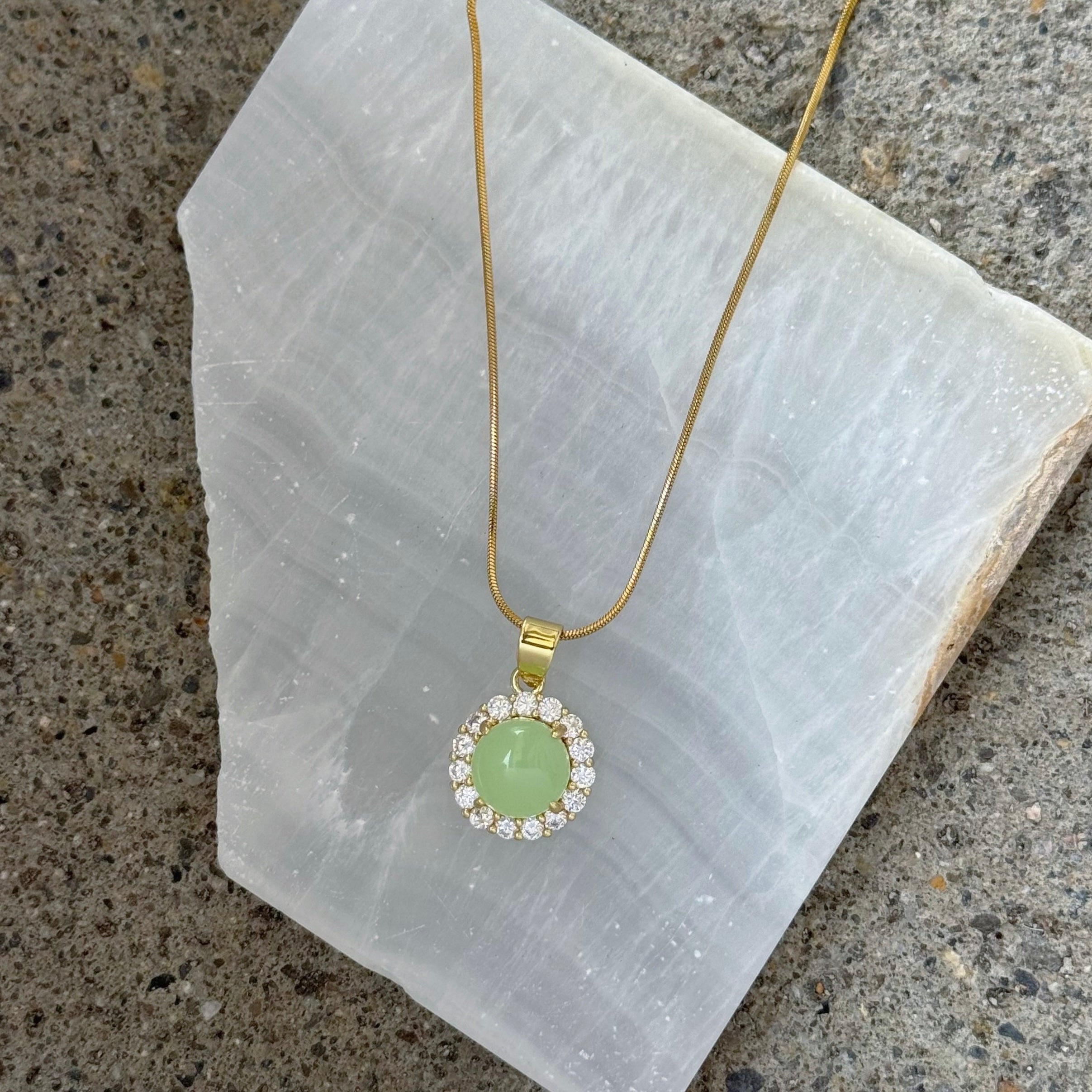 CRYSTAL ROUND LIGHT GREEN JADE necklace