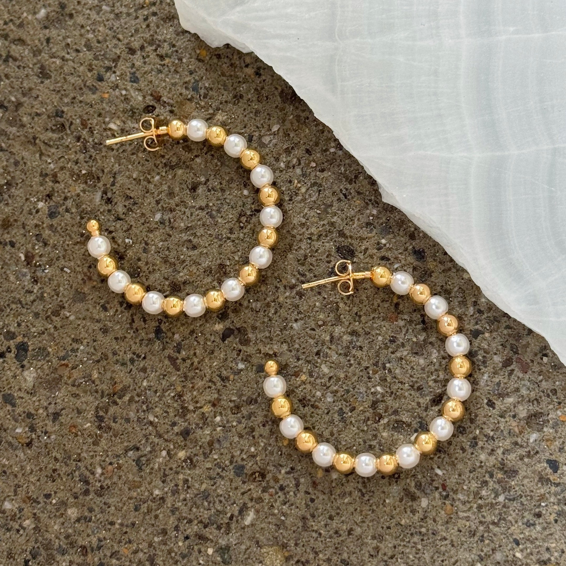 4MM LARGE GOLD & PEARL BEADED HOOP earrings