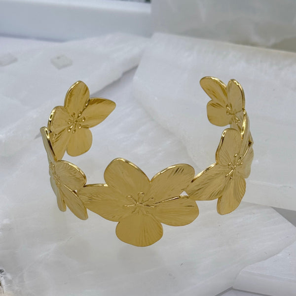 GOLD FLOWER CUFF bangle
