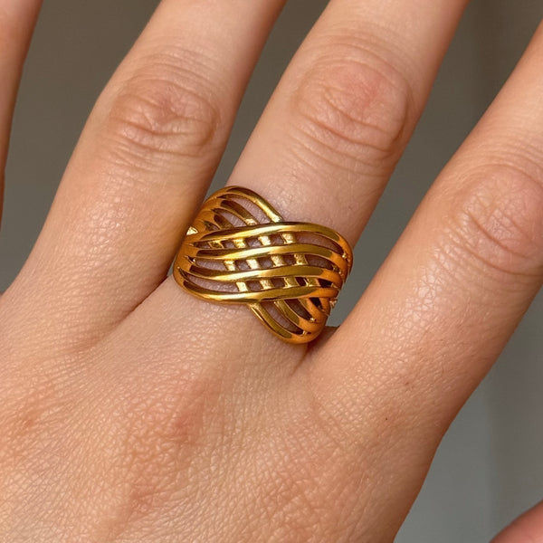 GOLD ZAREEMA WOVEN ring