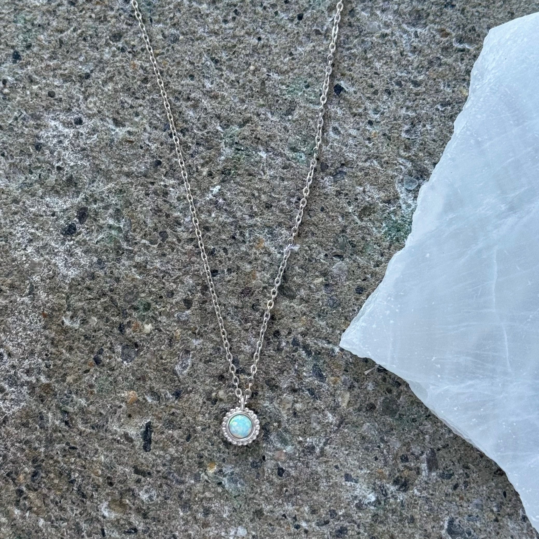 SILVER OPAL BEZEL SUPER MINI necklace