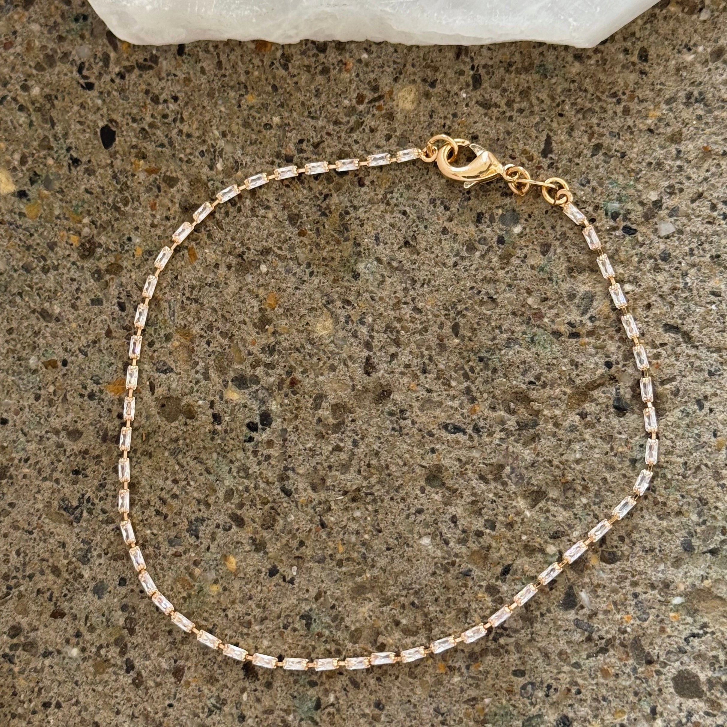 THIN CRYSTAL BAGUETTE anklet
