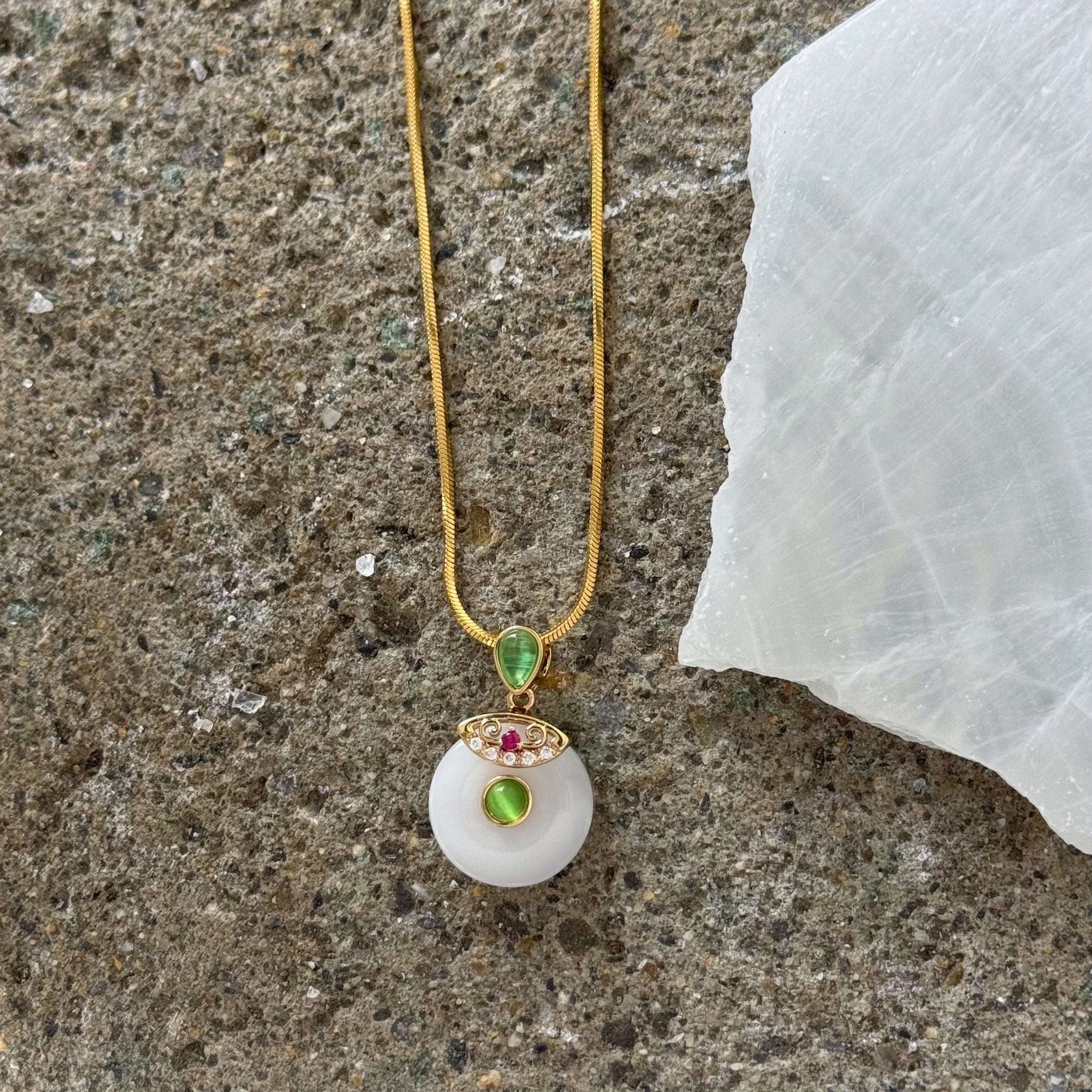 GEMMA CIRCLE WHITE JADE necklace