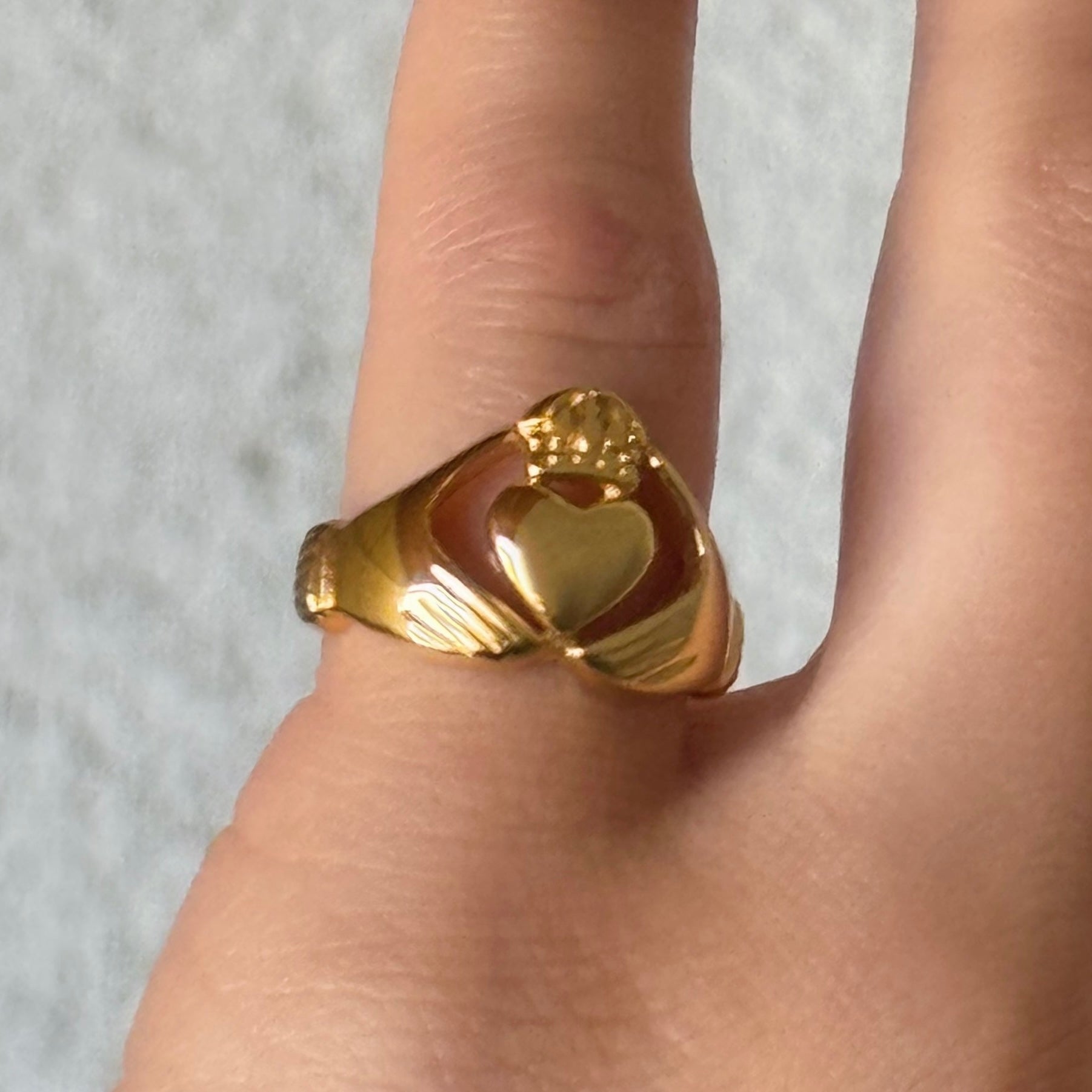 GOLD IRISH CLADDAGH ring