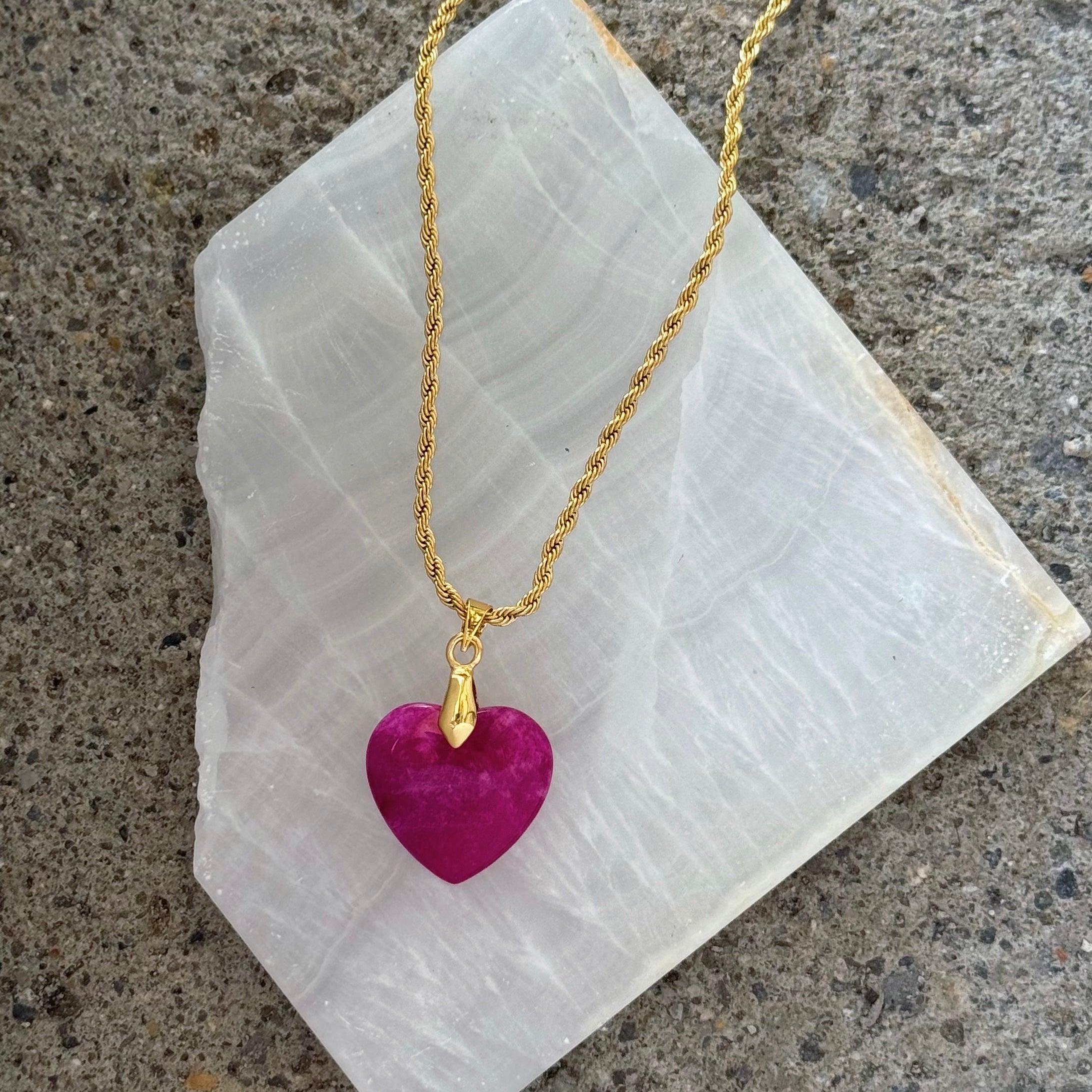 SMALL HEART FUCHSIA JADE necklace