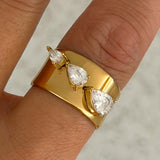 GOLD TEARDROP SIGNET ring