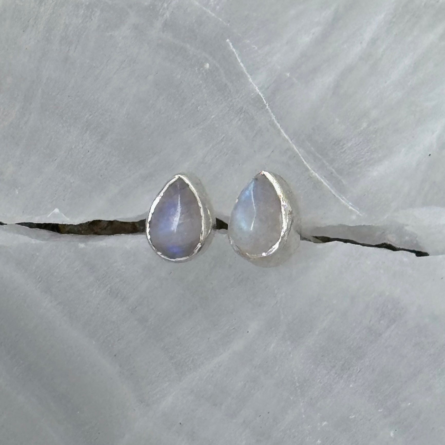 SILVER TEARDROP MOONSTONE STUD earrings