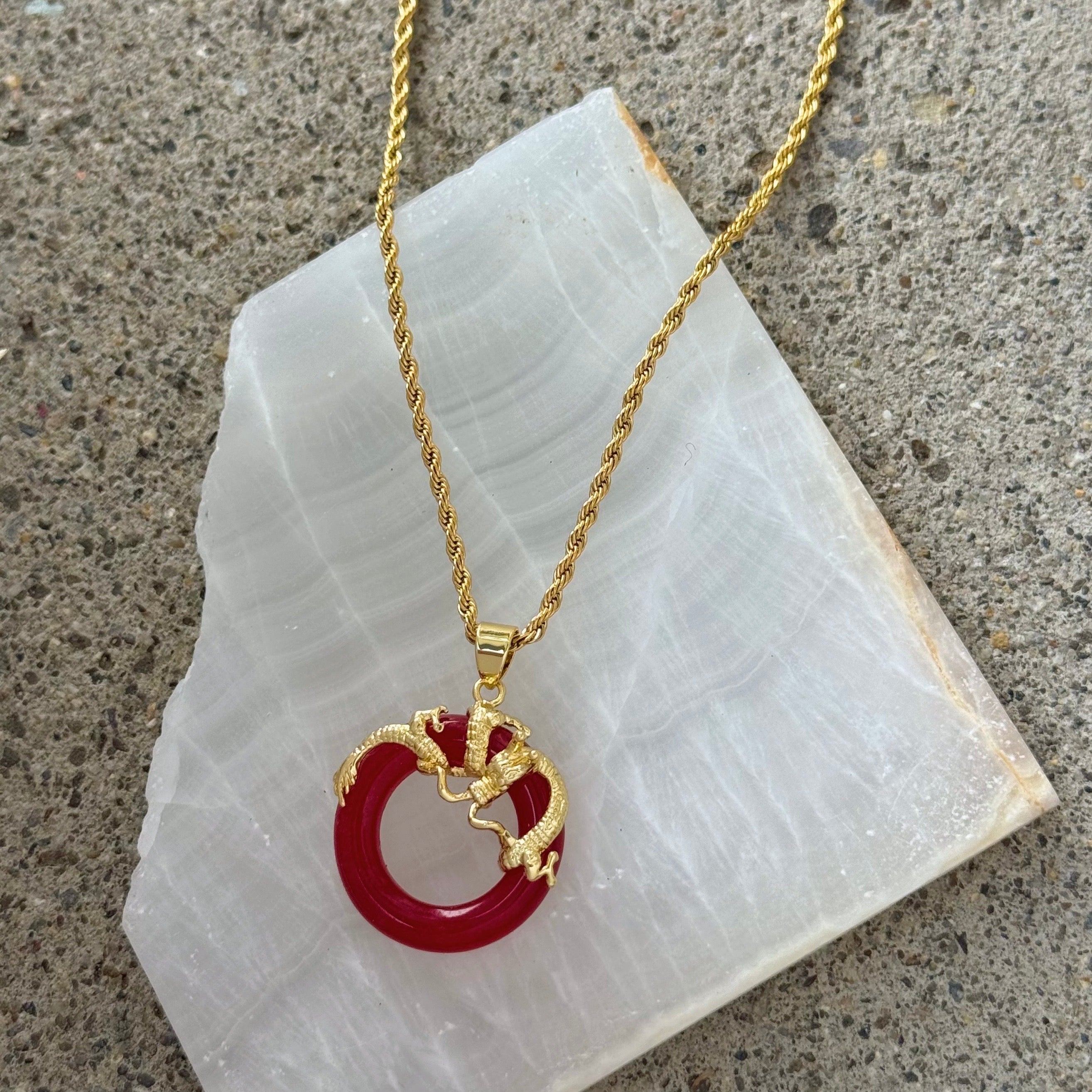 ROUND DRAGON RED JADE necklace