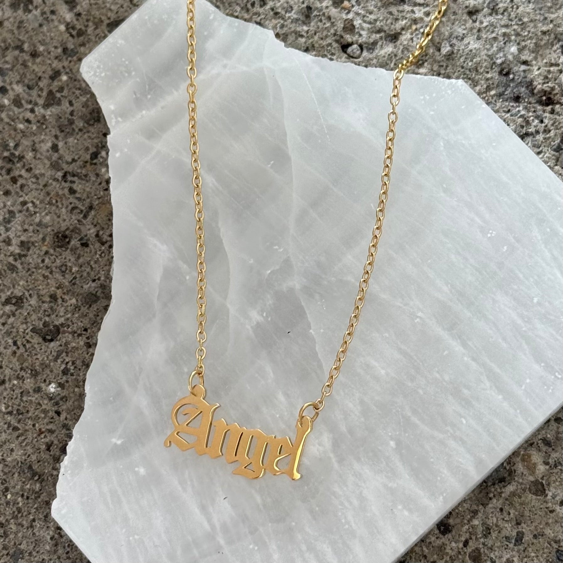 ANGEL OLD ENGLISH necklace