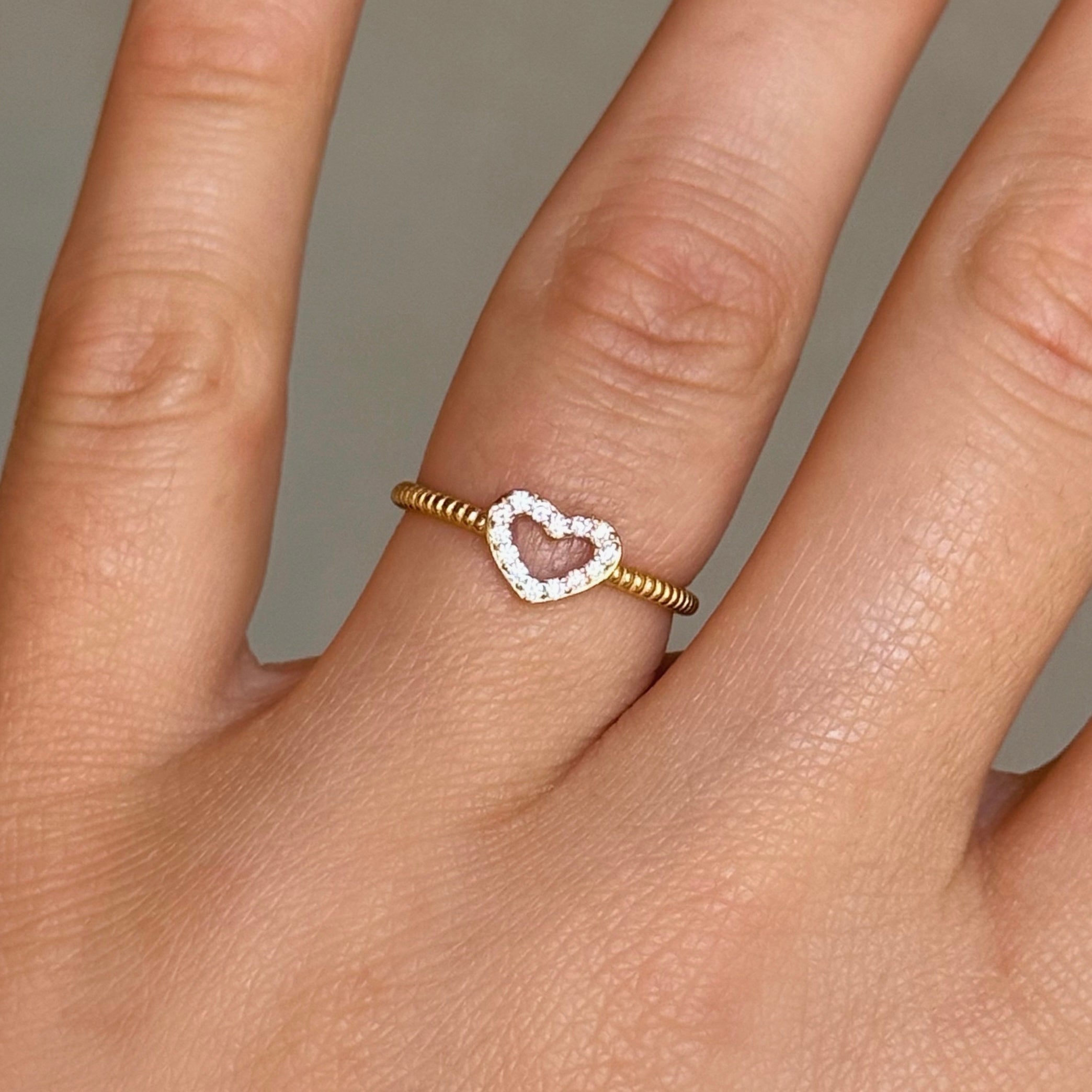 GOLD CRYSTAL HEART ring