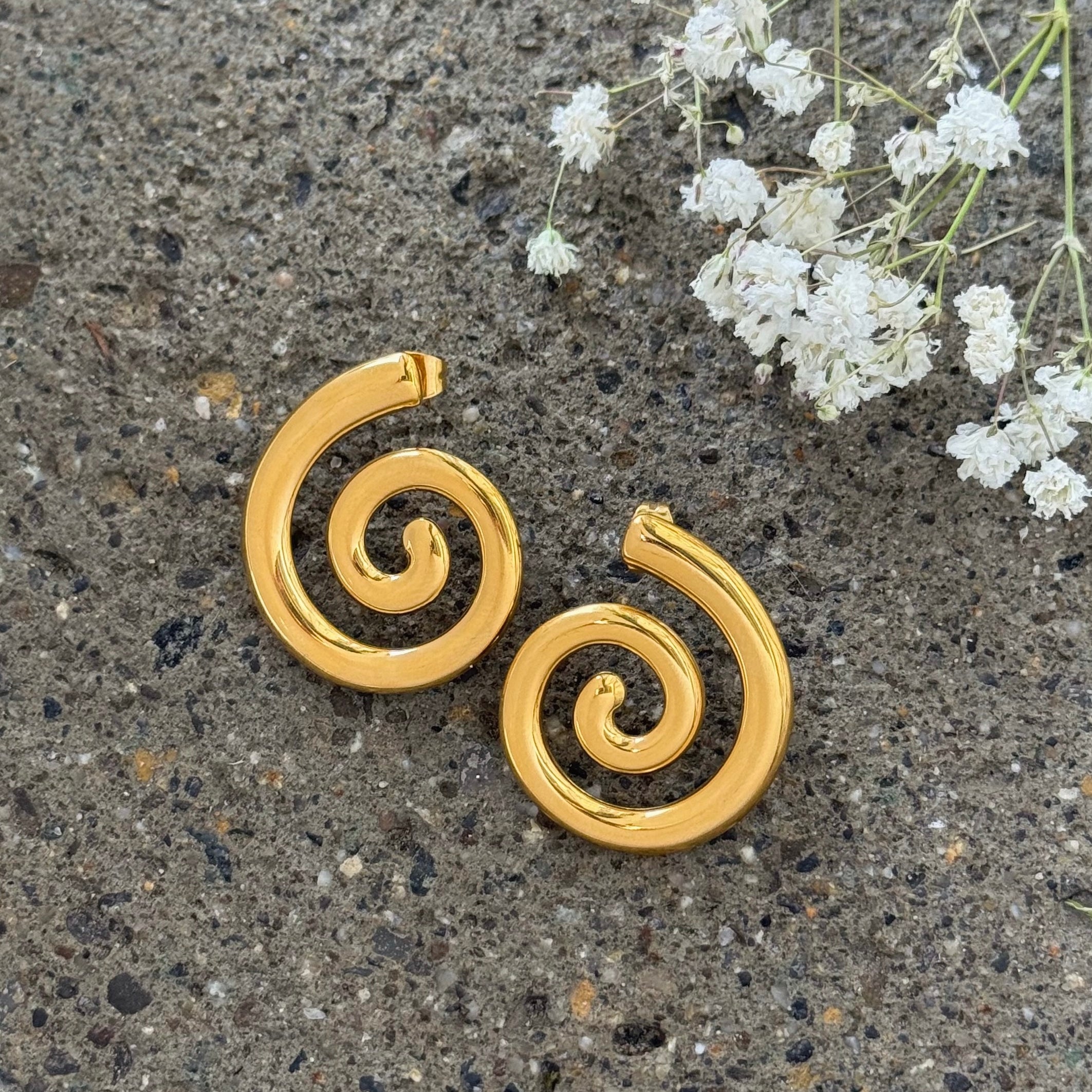 GOLD SWIRL earrings