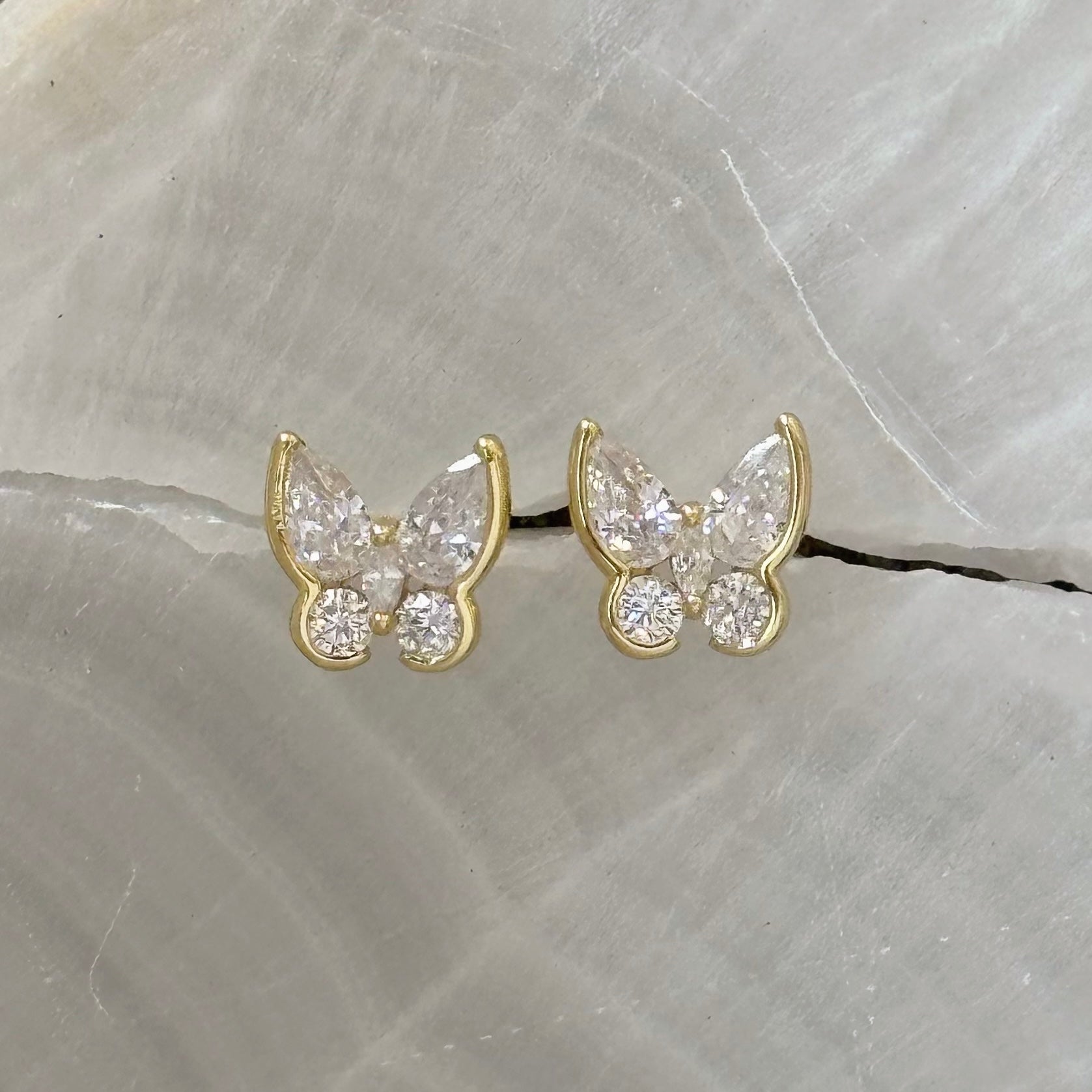 GOLD CRYSTAL GRACEFUL BUTTERFLY STUD earrings