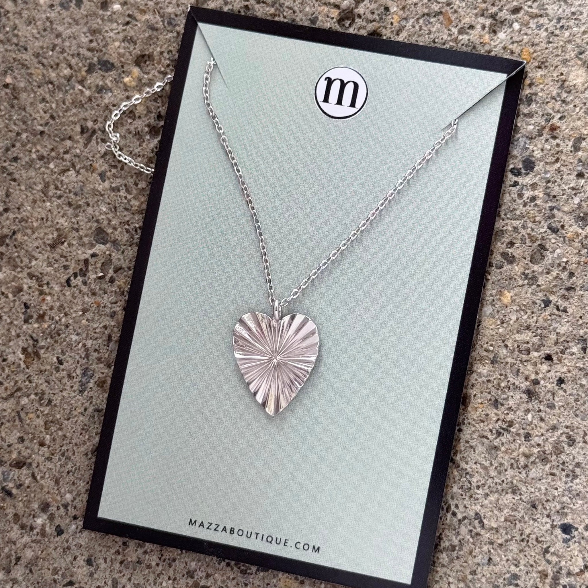 SILVER RIDGES HEART necklace