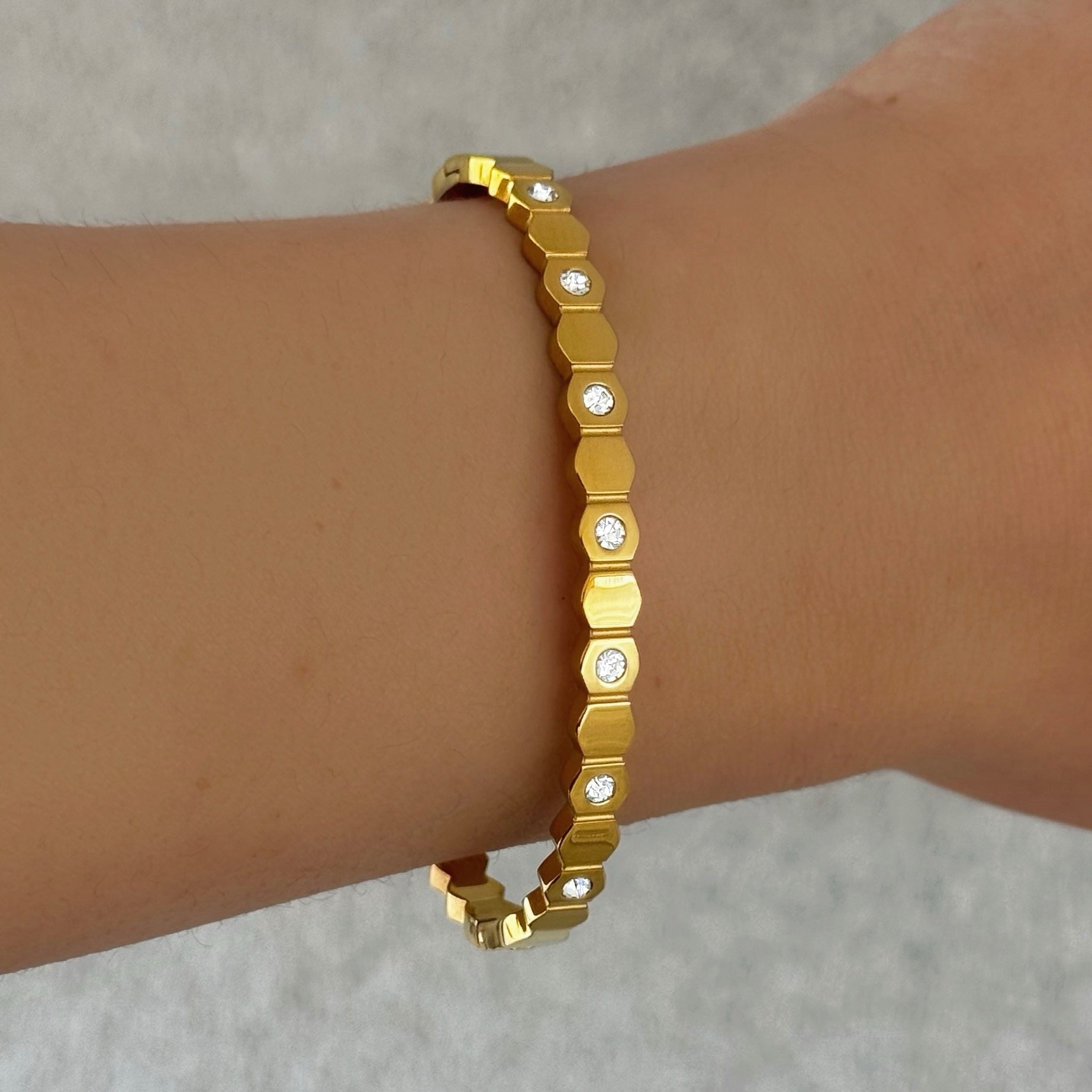 GOLD EMMA CRYSTAL bangle