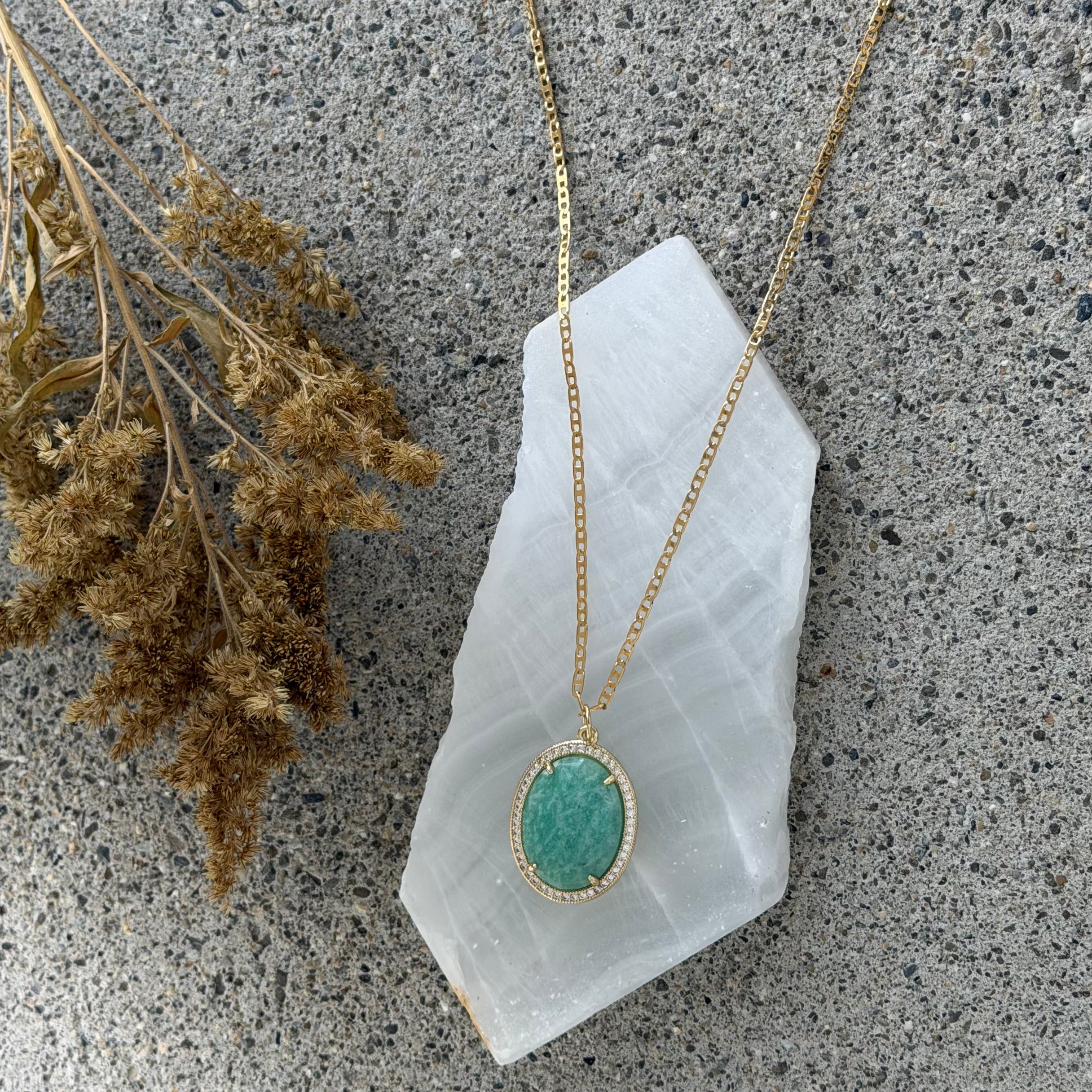 CRYSTAL OVAL DIAMOND CUT AVENTURINE necklace