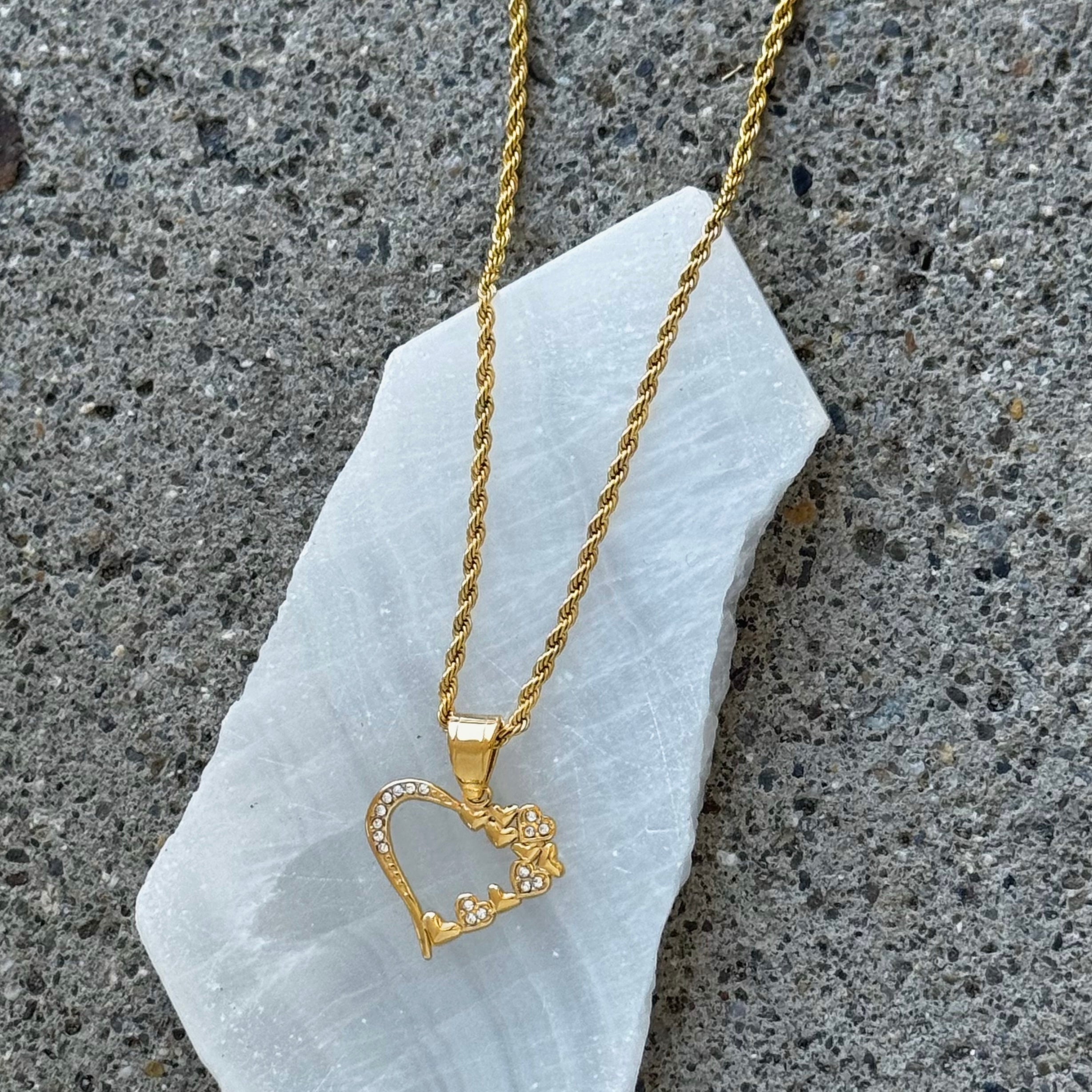 GOLDEN HEARTS necklace