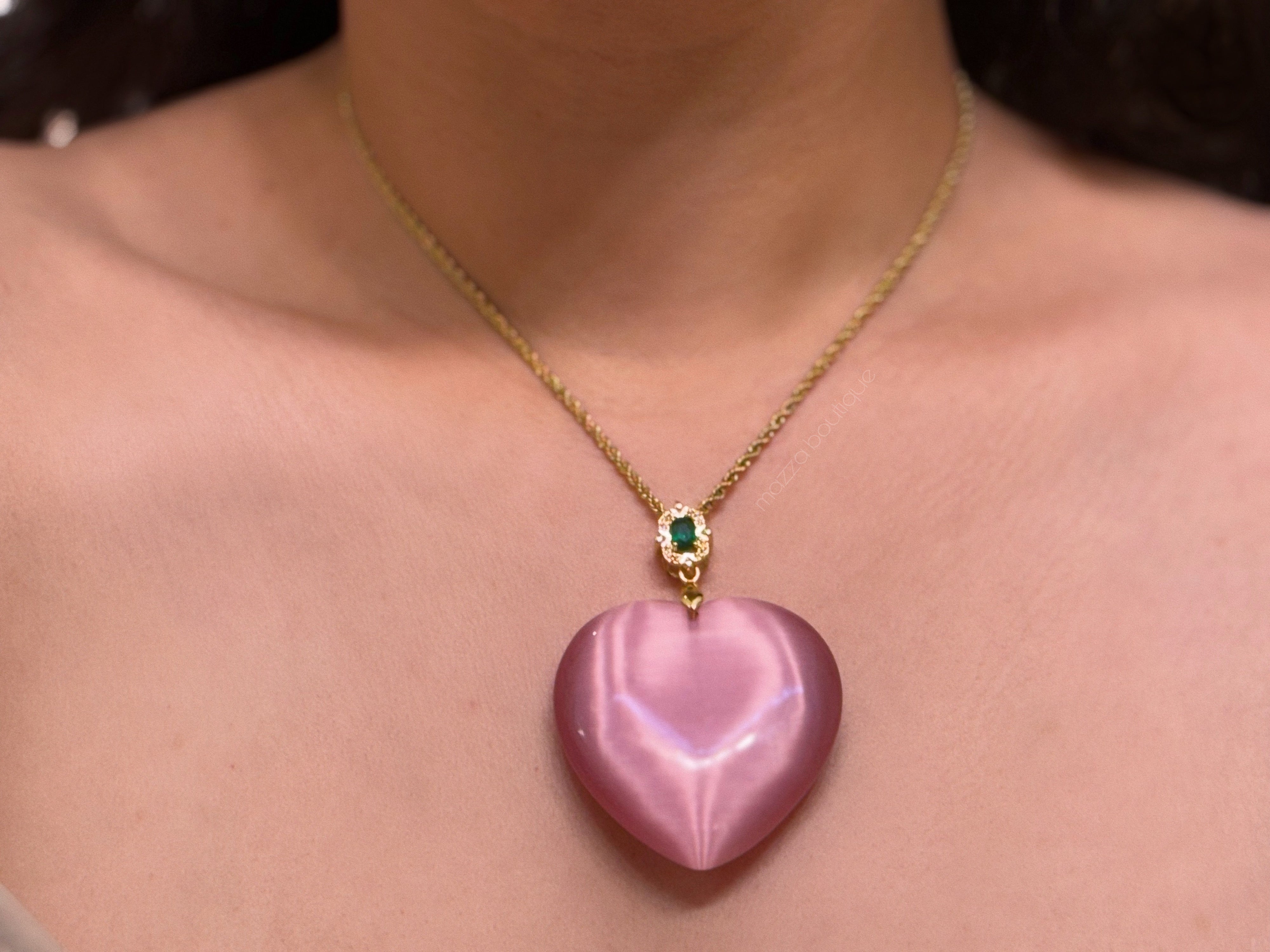 BELLA PINK CATS EYE HEART necklace