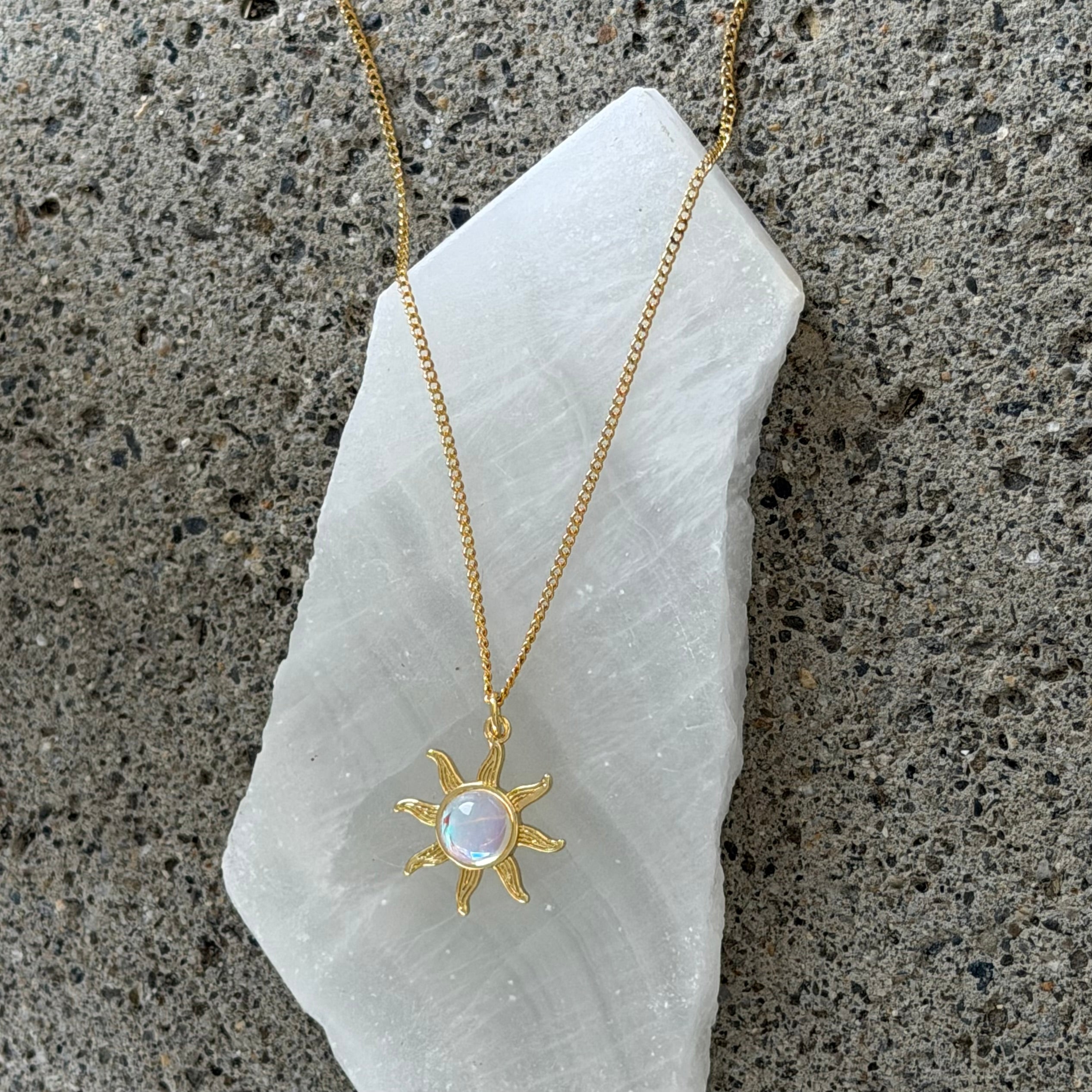 GOLDEN OPAL SUN necklace