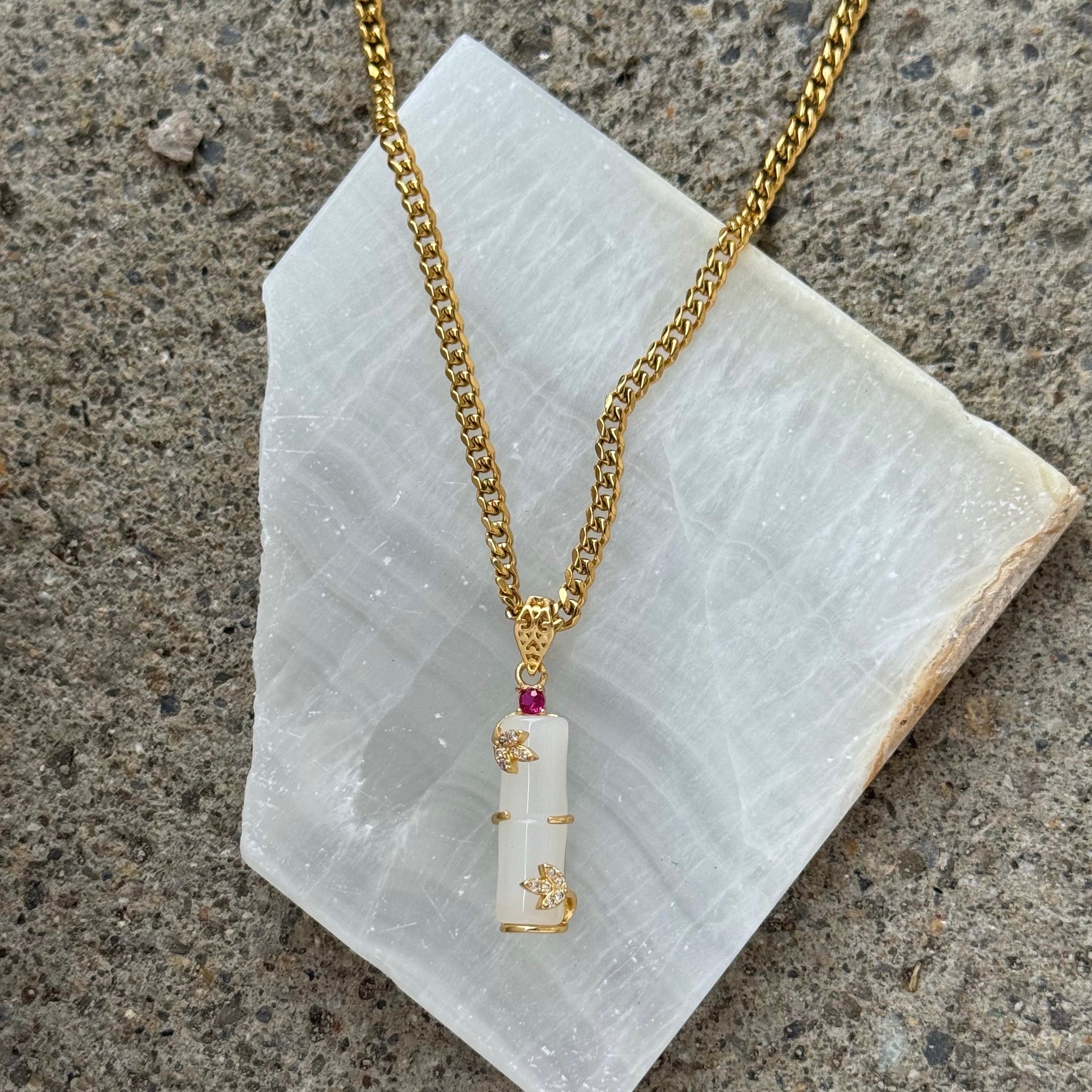 BAMBOO RED CRYSTAL WHITE JADE necklace