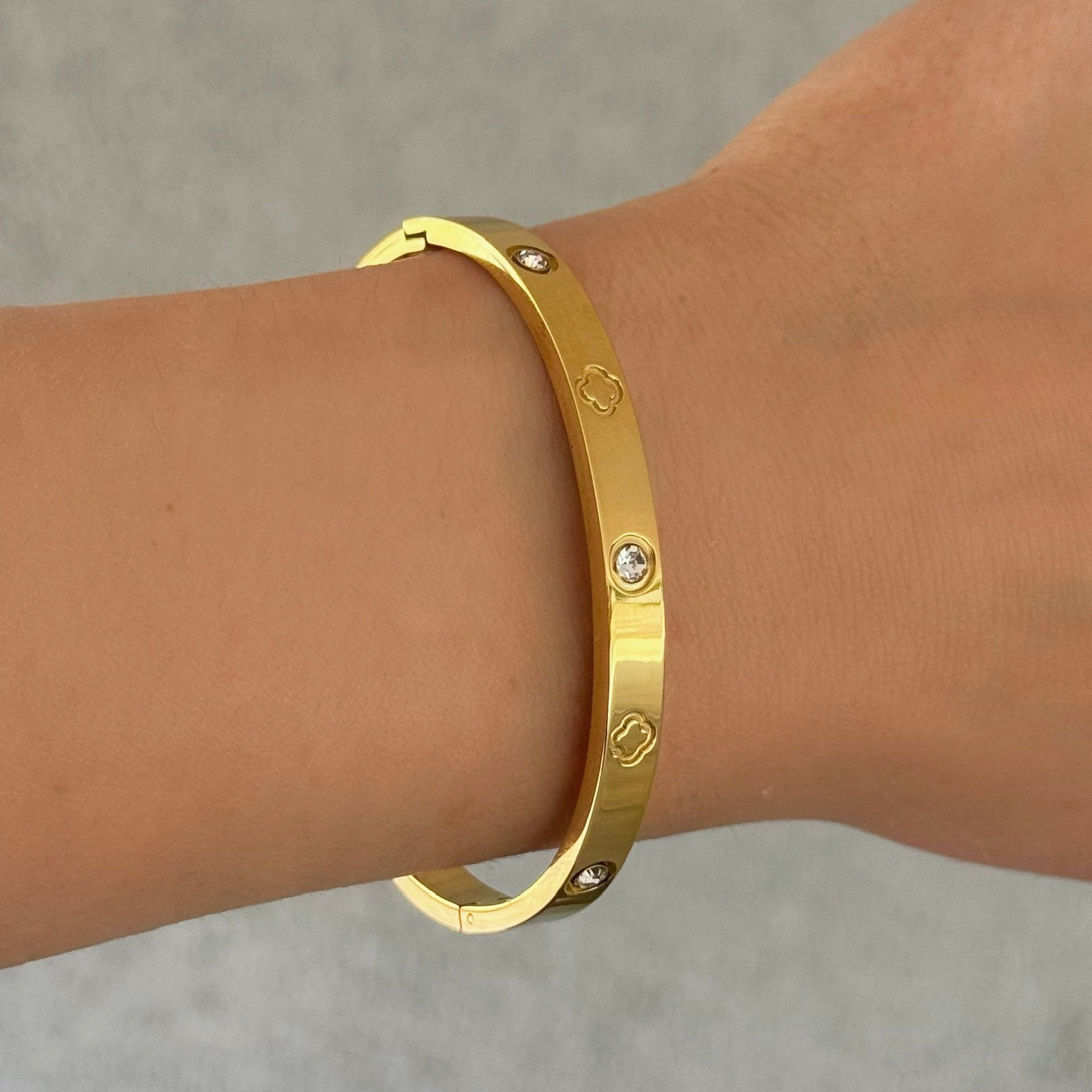 GOLD GOOD LUCK CRYSTAL bangle