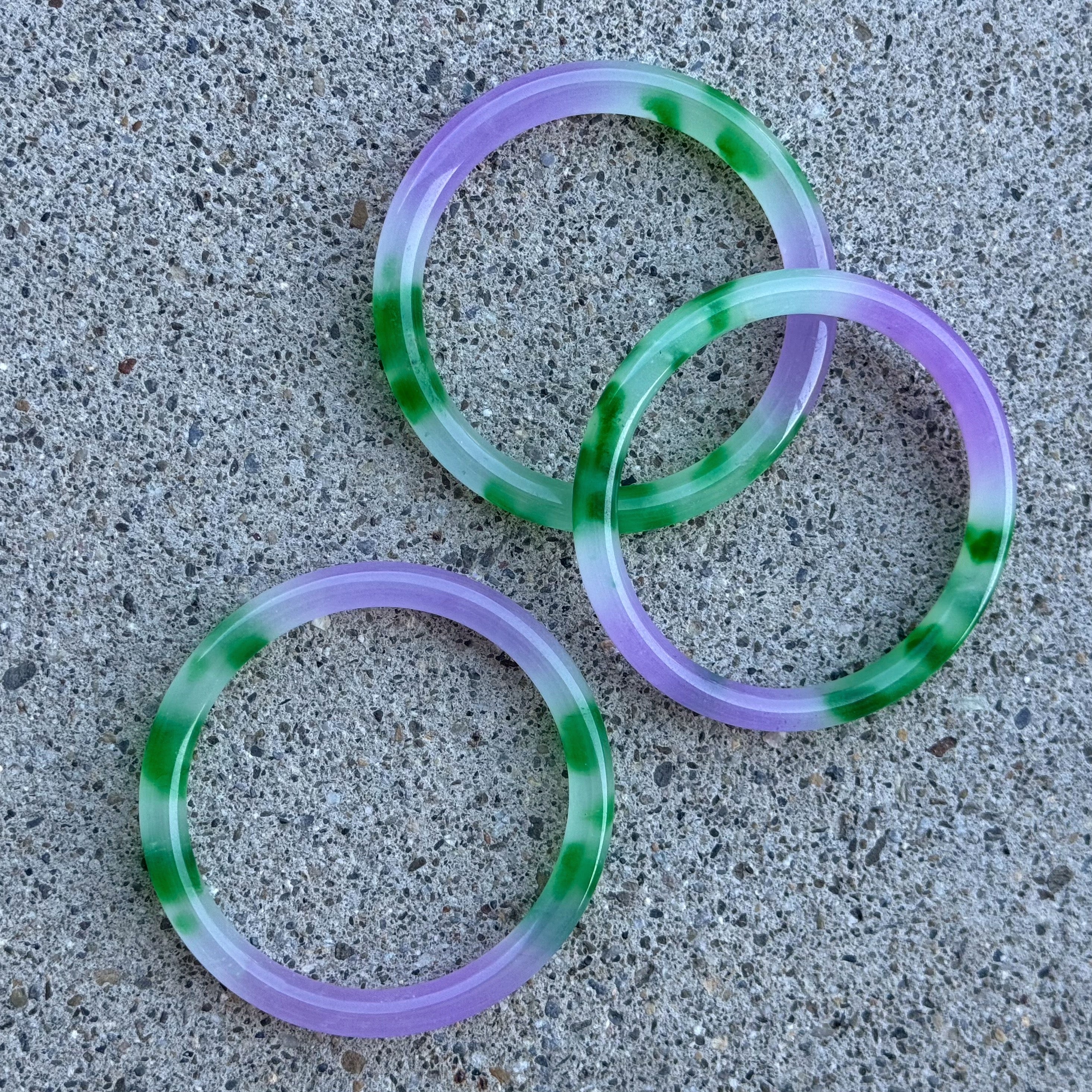 LAVENDER GREEN JADE bangle