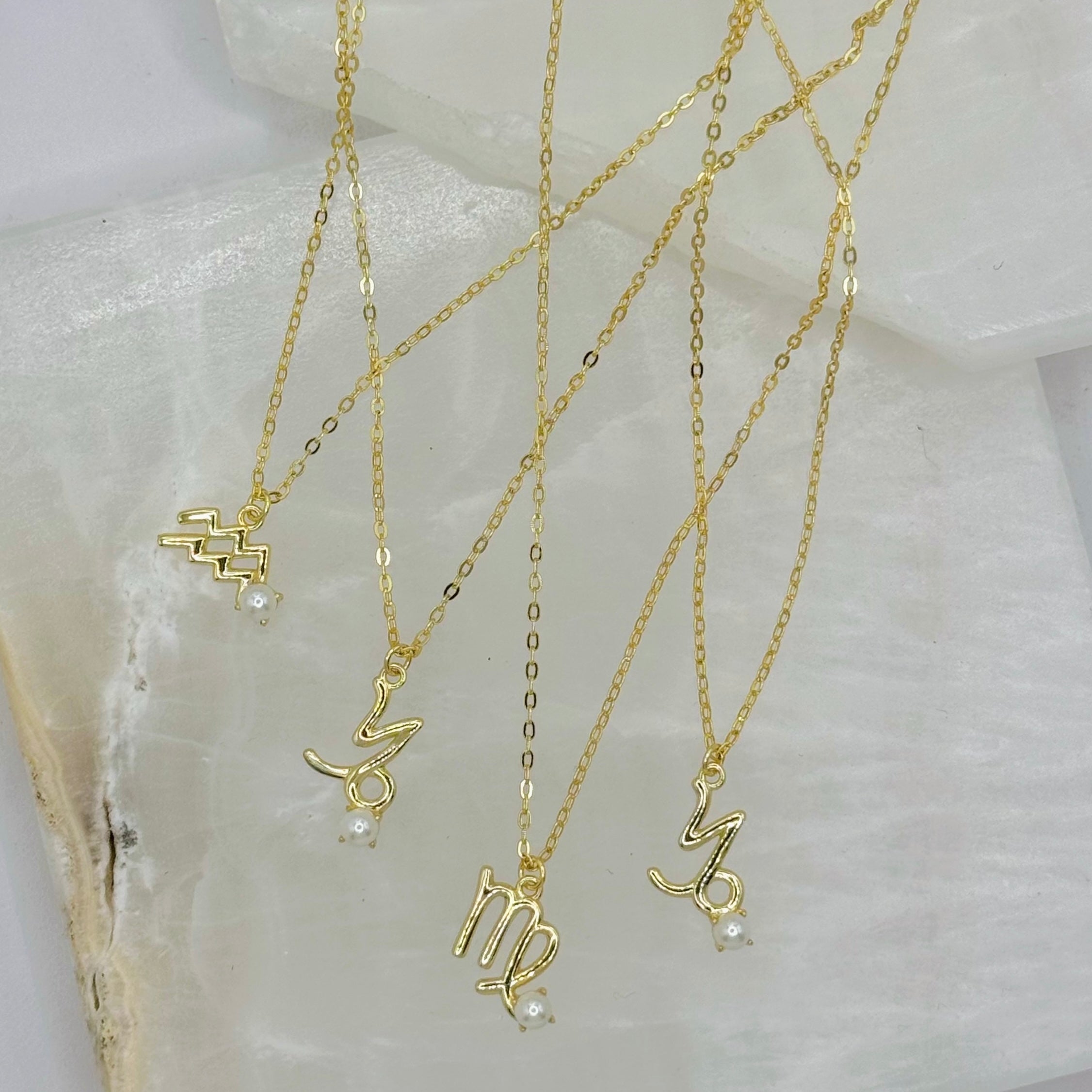 GOLD ZODIAC PEARL MINI necklace