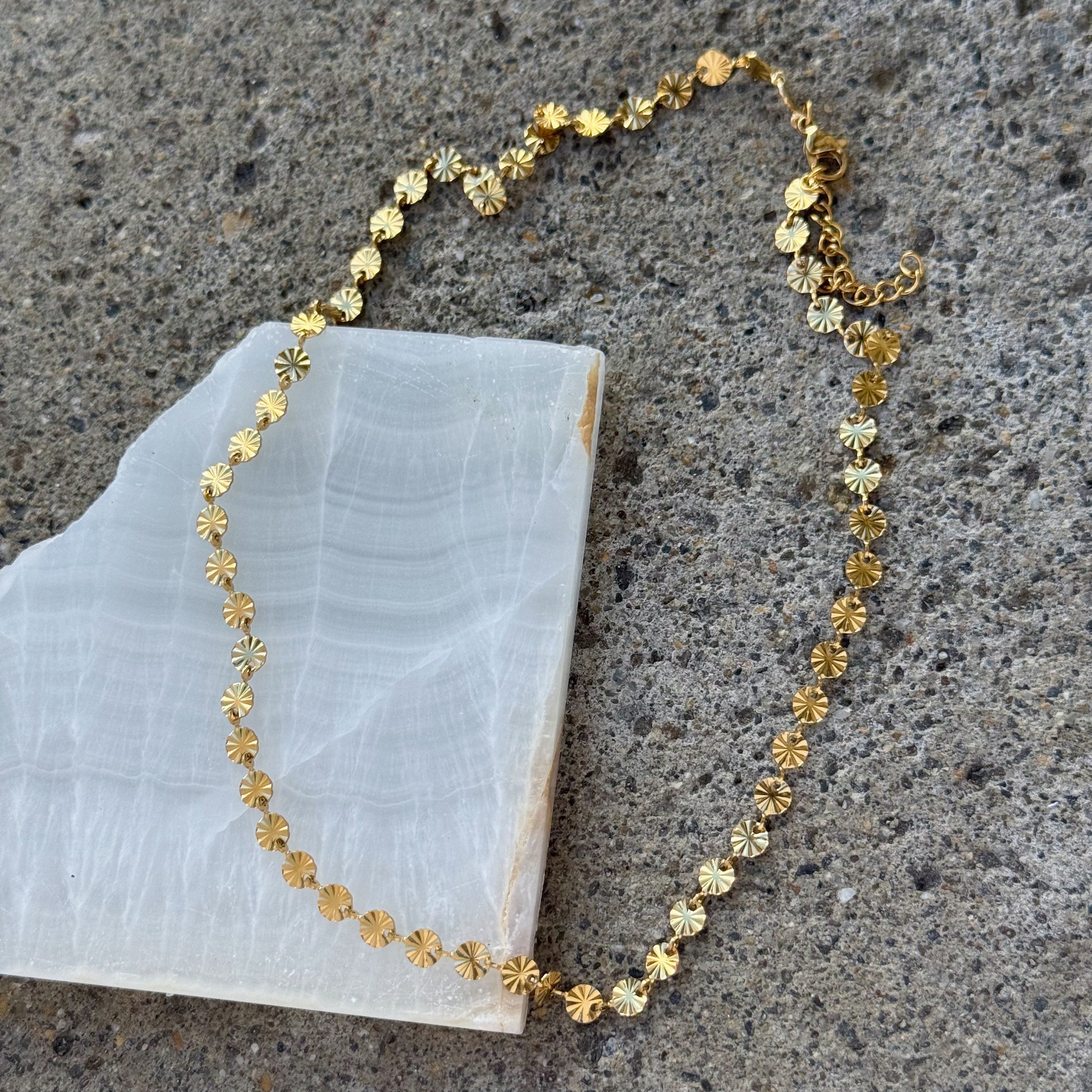 GOLD SUNBURST necklace