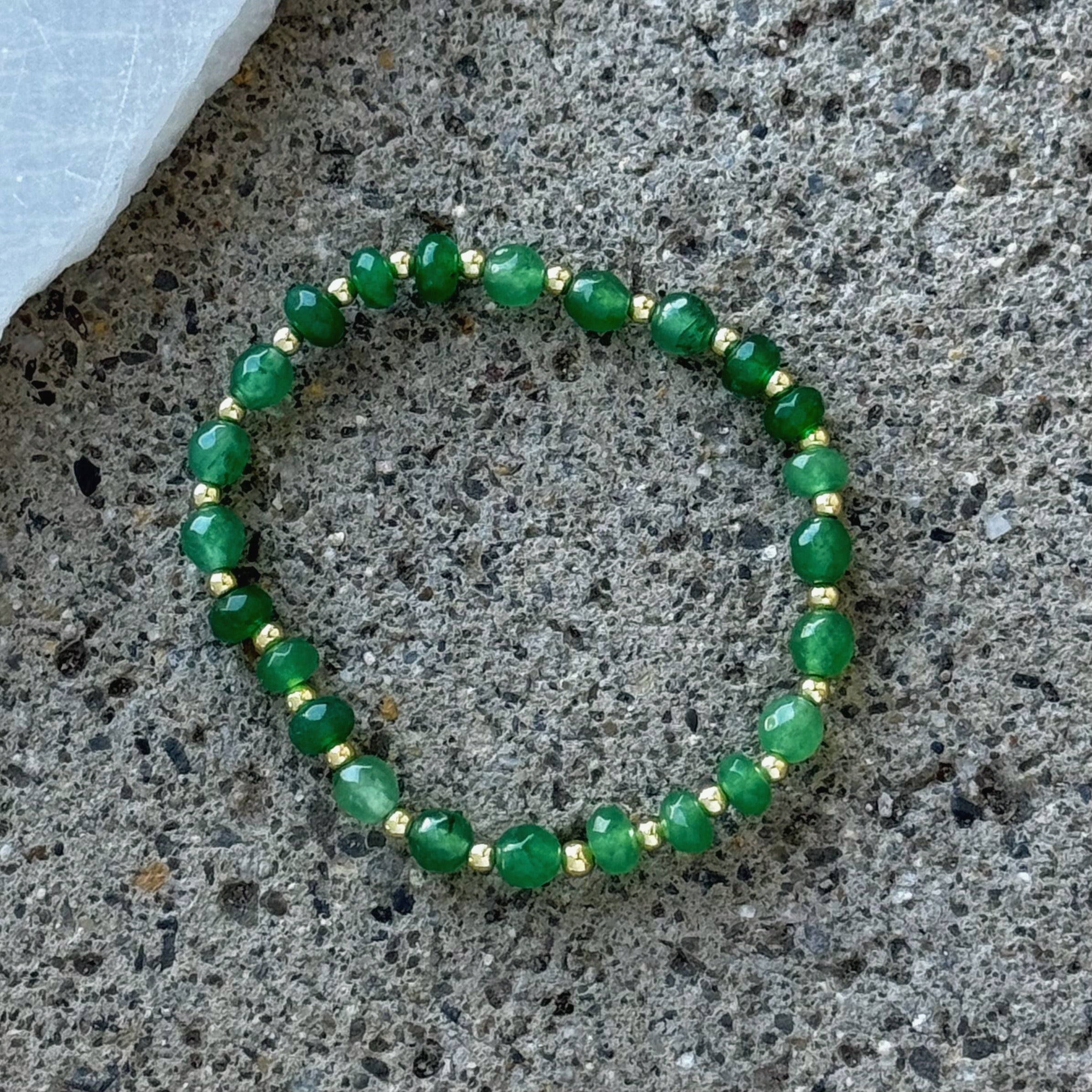 GREEN ONYX GOLD BEADED bracelet
