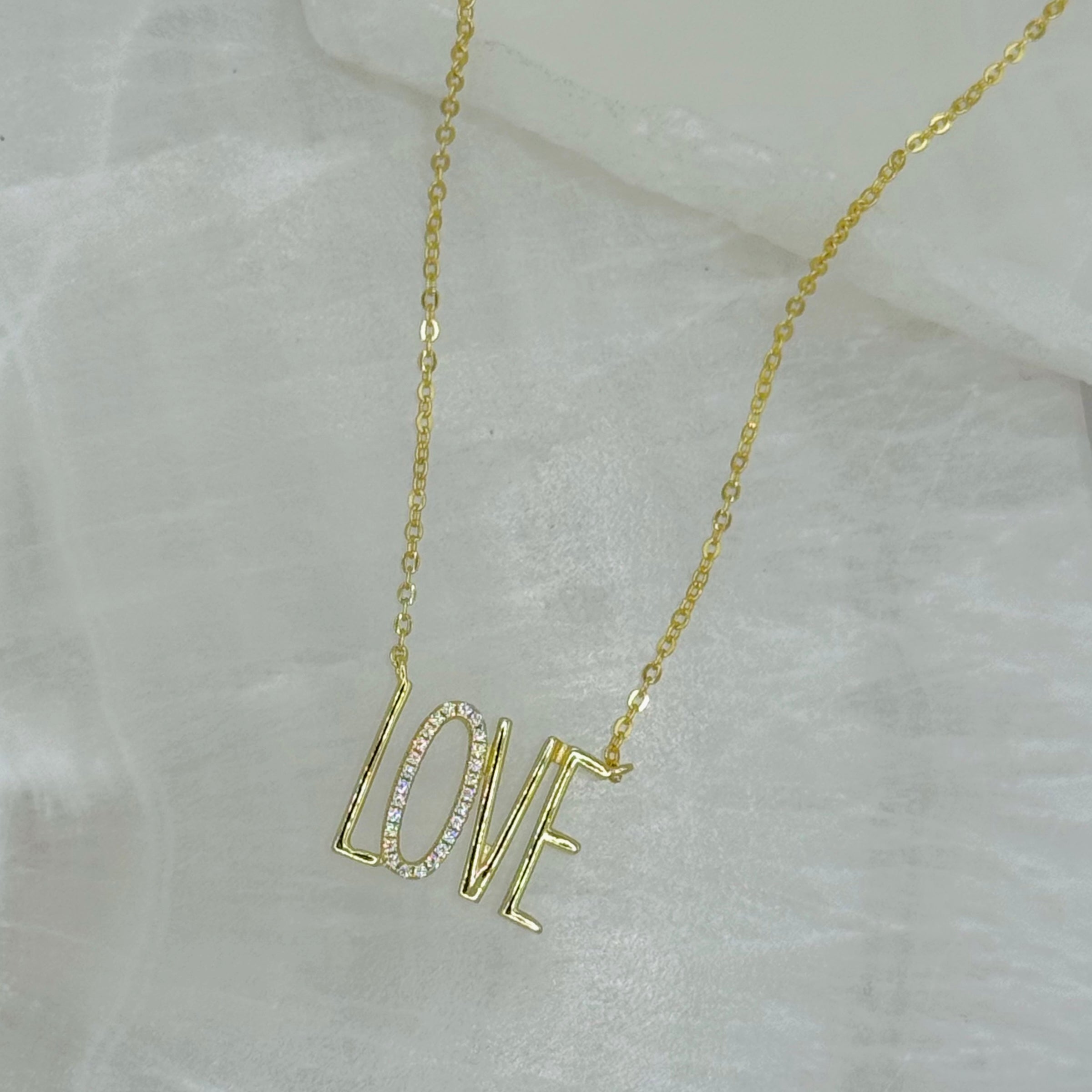 GOLD LOVE necklace