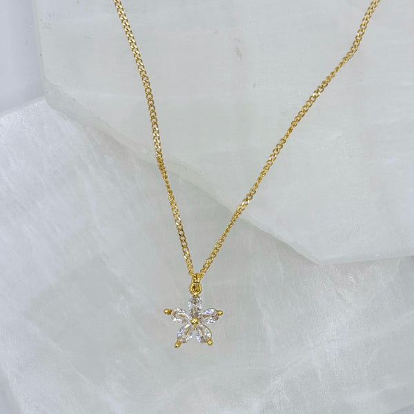 DAINTY CRYSTAL FLOWER necklace
