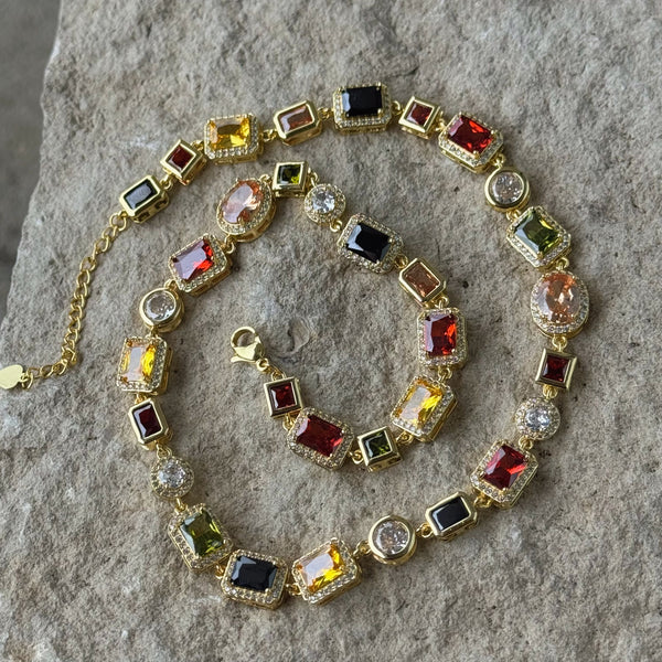 GOLD COLORED CRYSTAL GEM necklace