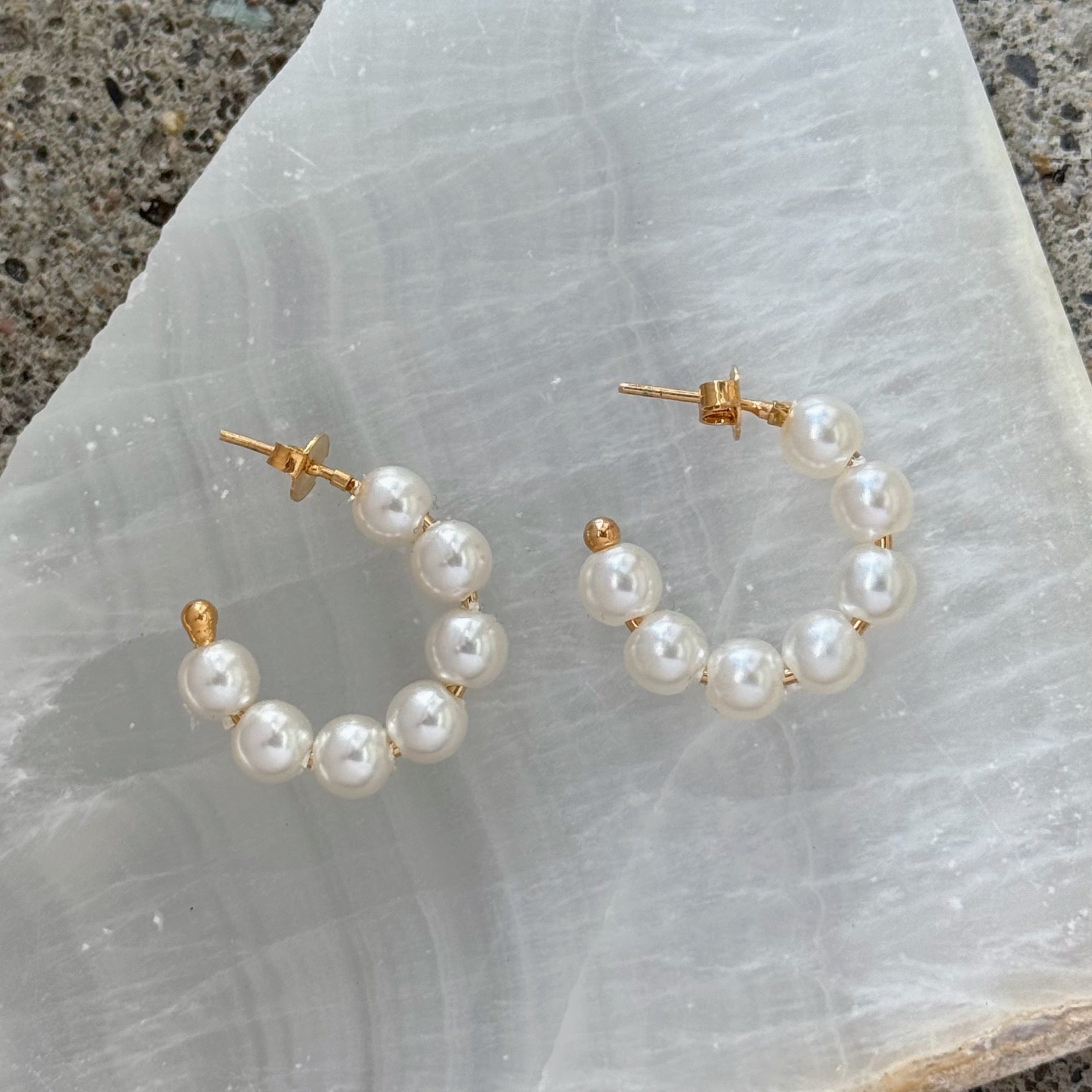 4MM SMALL PEARL BEADED HOOP earrings