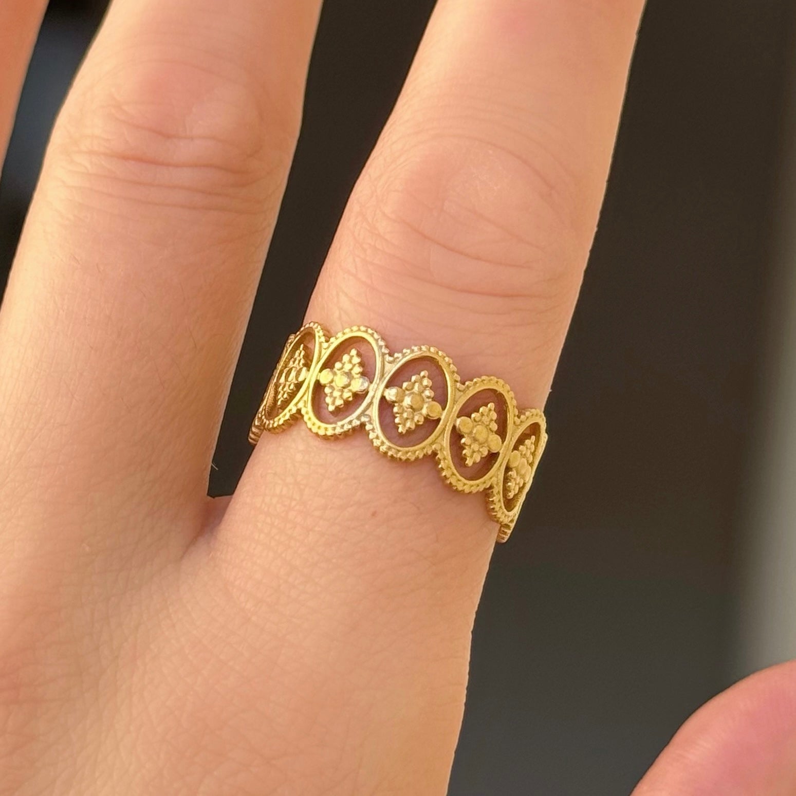 GOLD VINTAGE HEIRLOOM STEEL ring