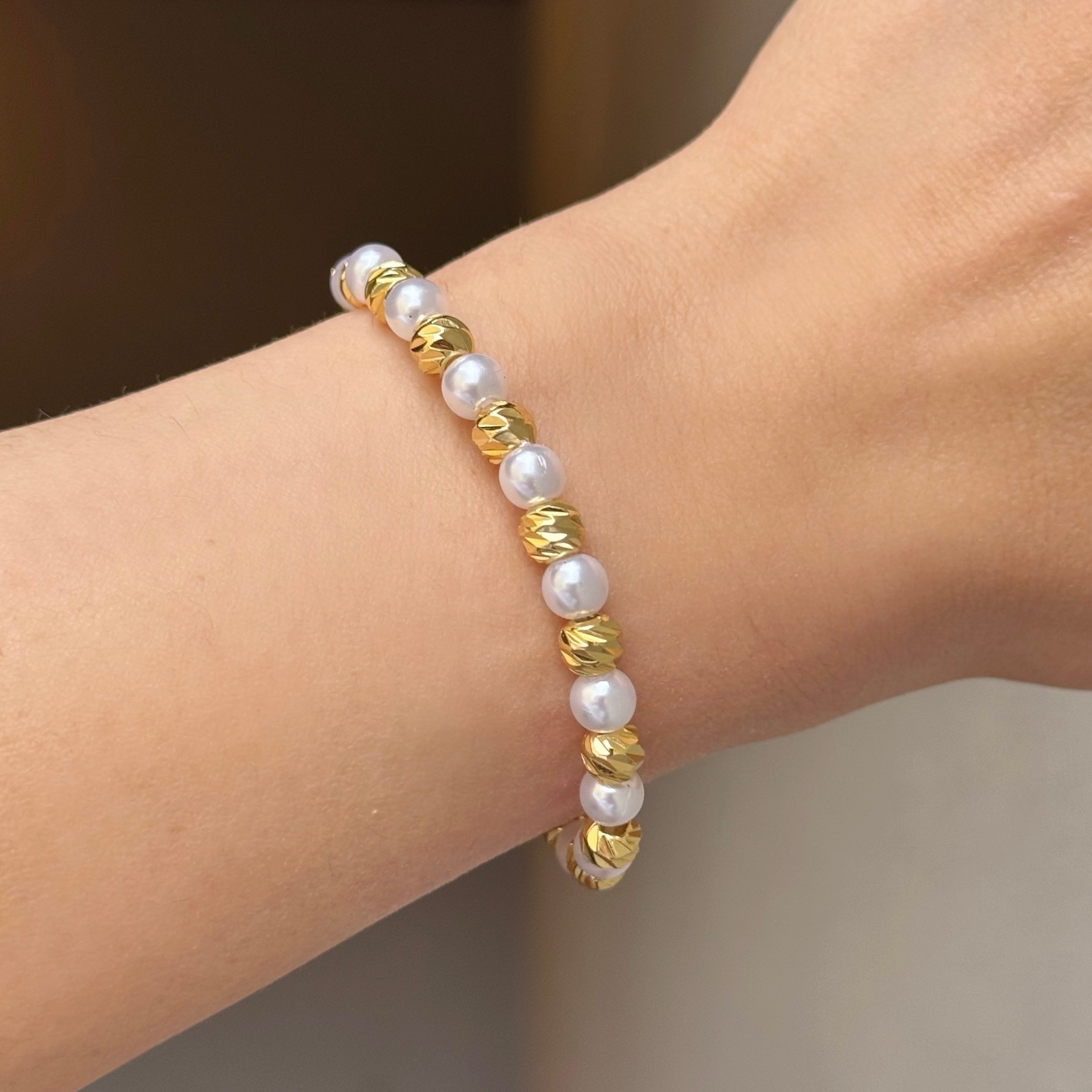 6MM GOLD DIAMOND CUT PEARL BEADED bracelet