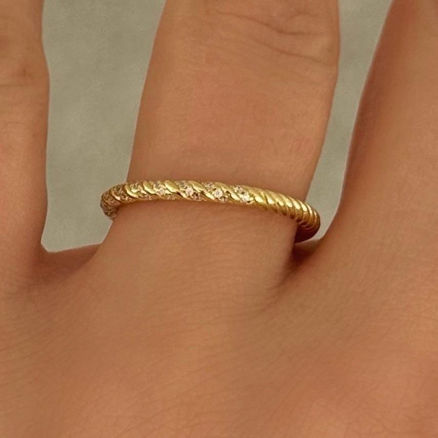 GOLD TWISTED CRYSTAL SPLIT ring