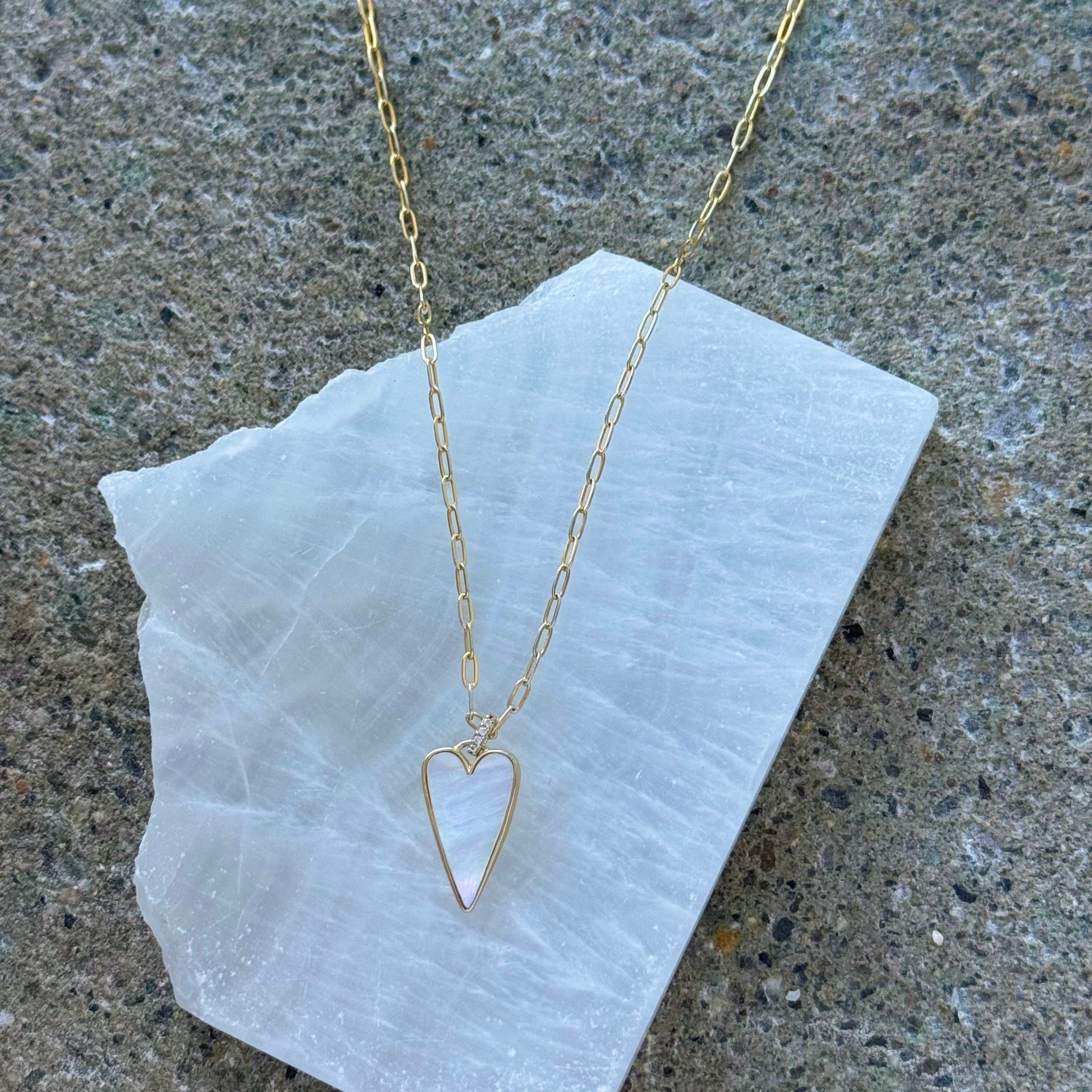 GOLD MOTHER OF PEARL HEART CHAIN LINK necklace