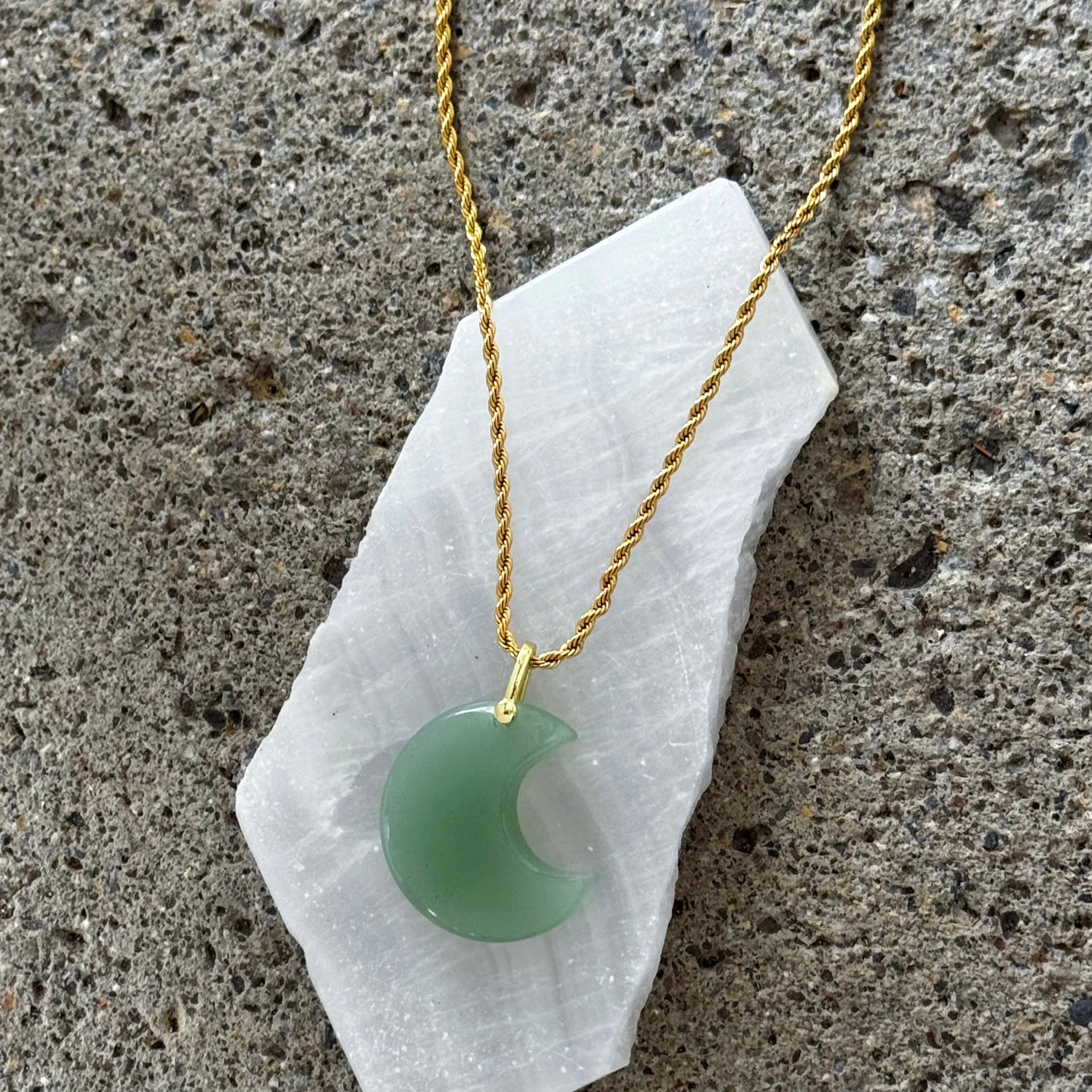 AVENTURINE CRESCENT MOON necklace