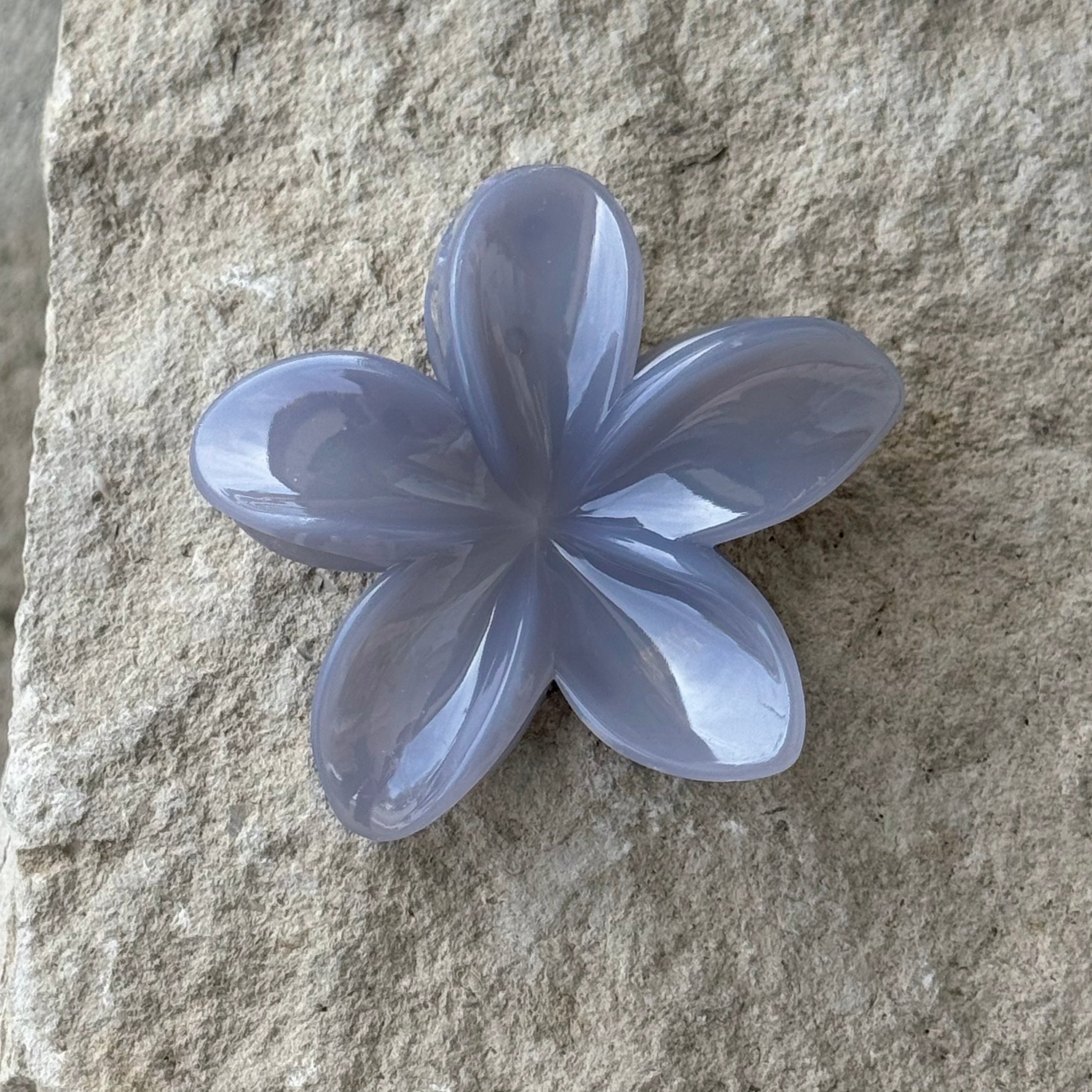 LAVENDER GRAY FLOWER hair clip