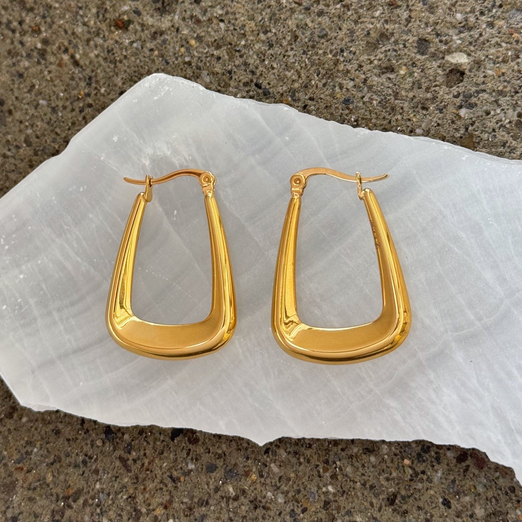 GOLD AREENA TAPERED HOOP earrings
