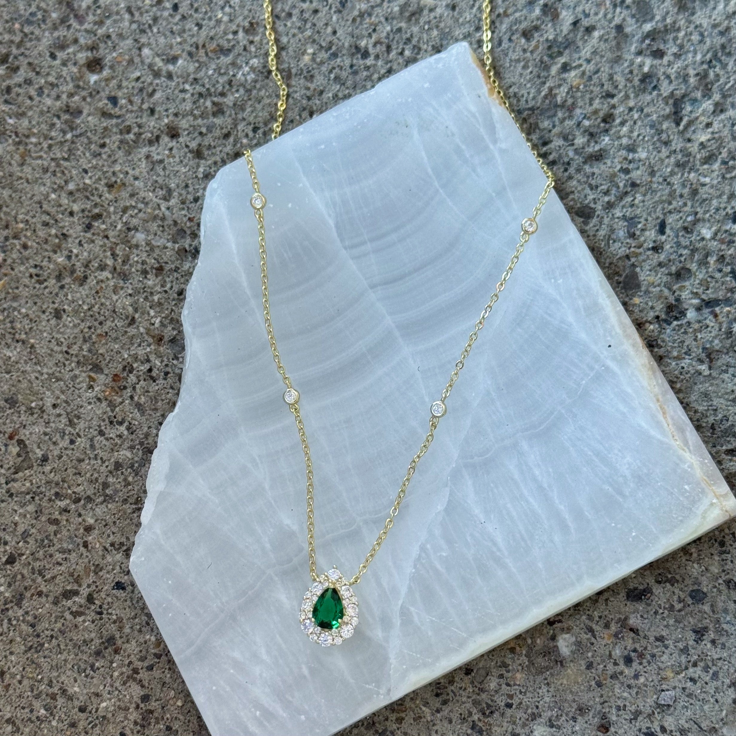 GOLD EMERALD CRYSTAL TEARDROP HALO necklace