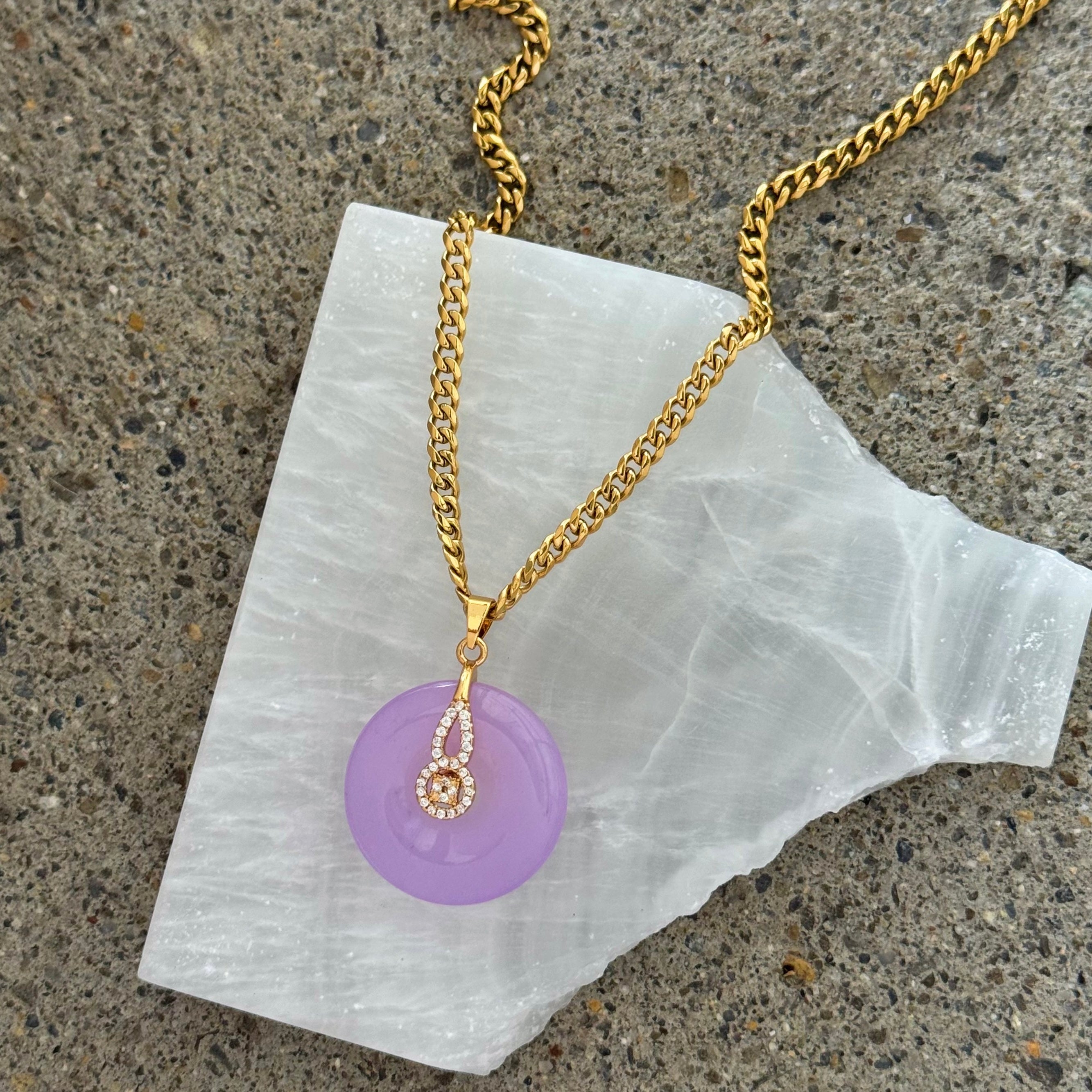 ALIYA ROUND LAVENDER JADE necklace