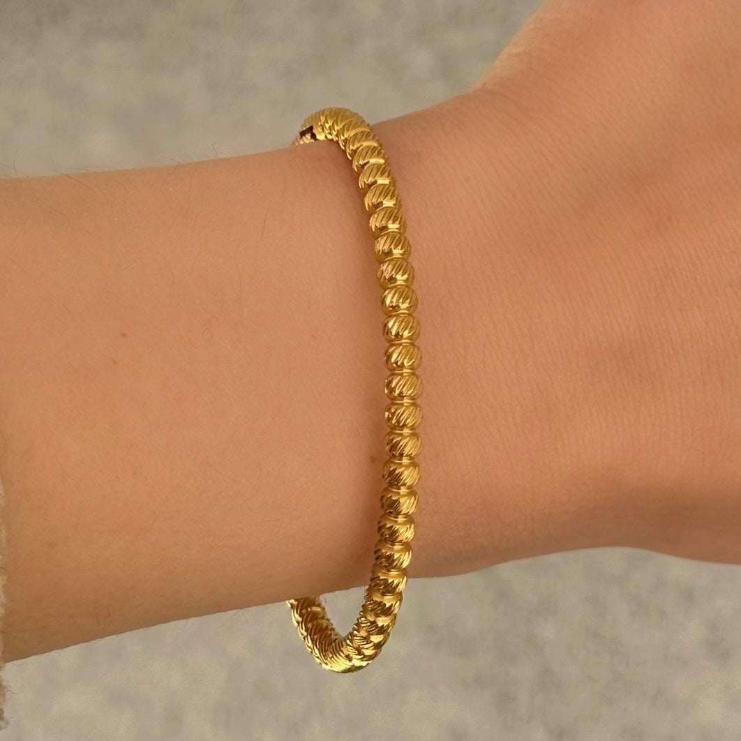 GOLD DIAMOND CUT BEADED bangle