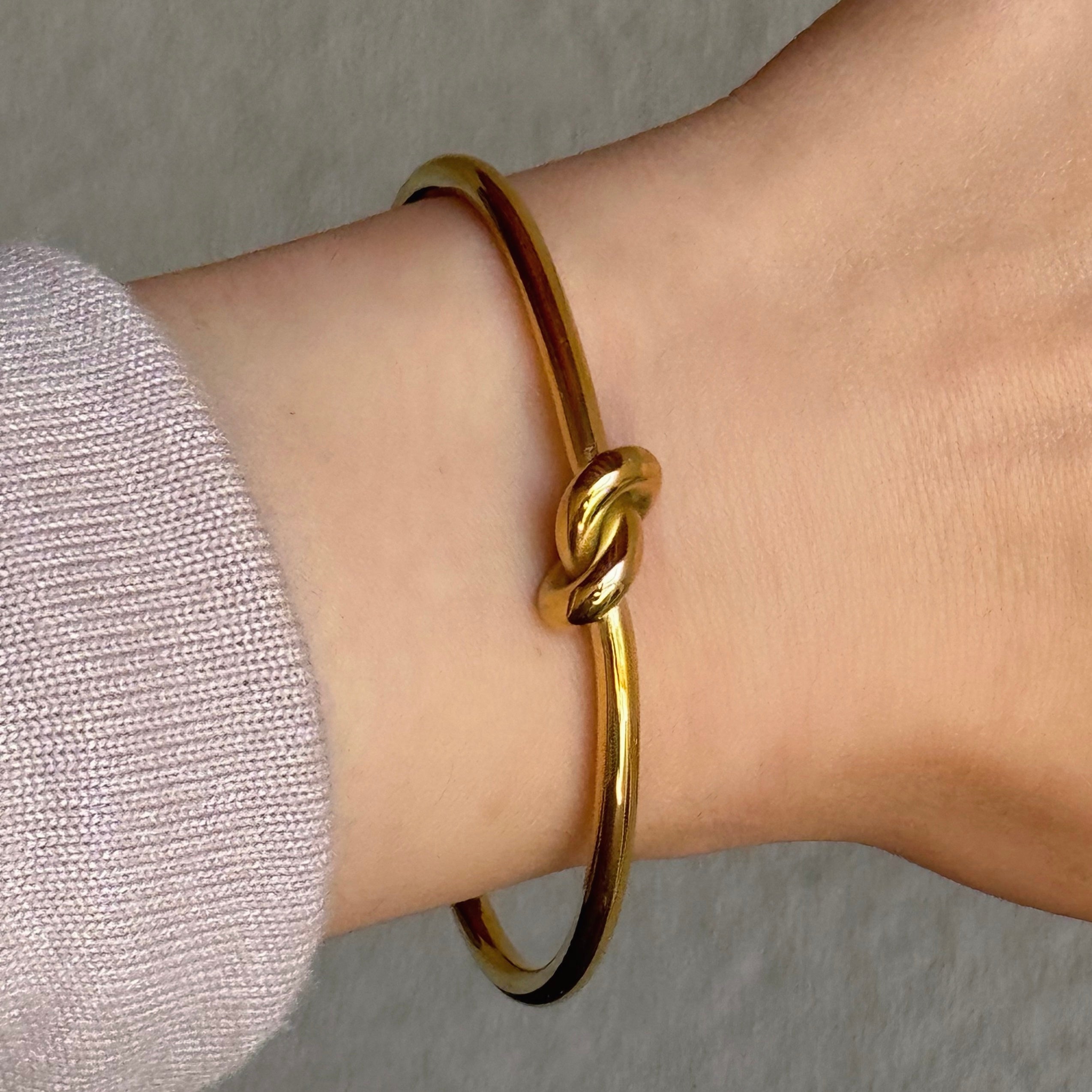 GOLD KNOT bangle