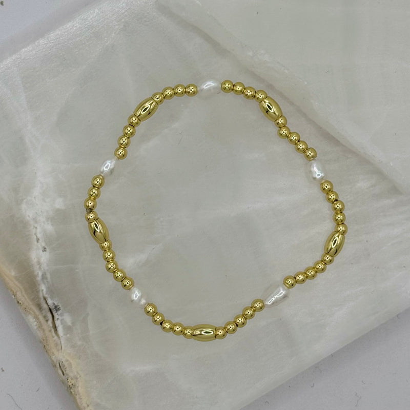 GOLD BEADED SMALL FRESHWATER PEARL bracelet