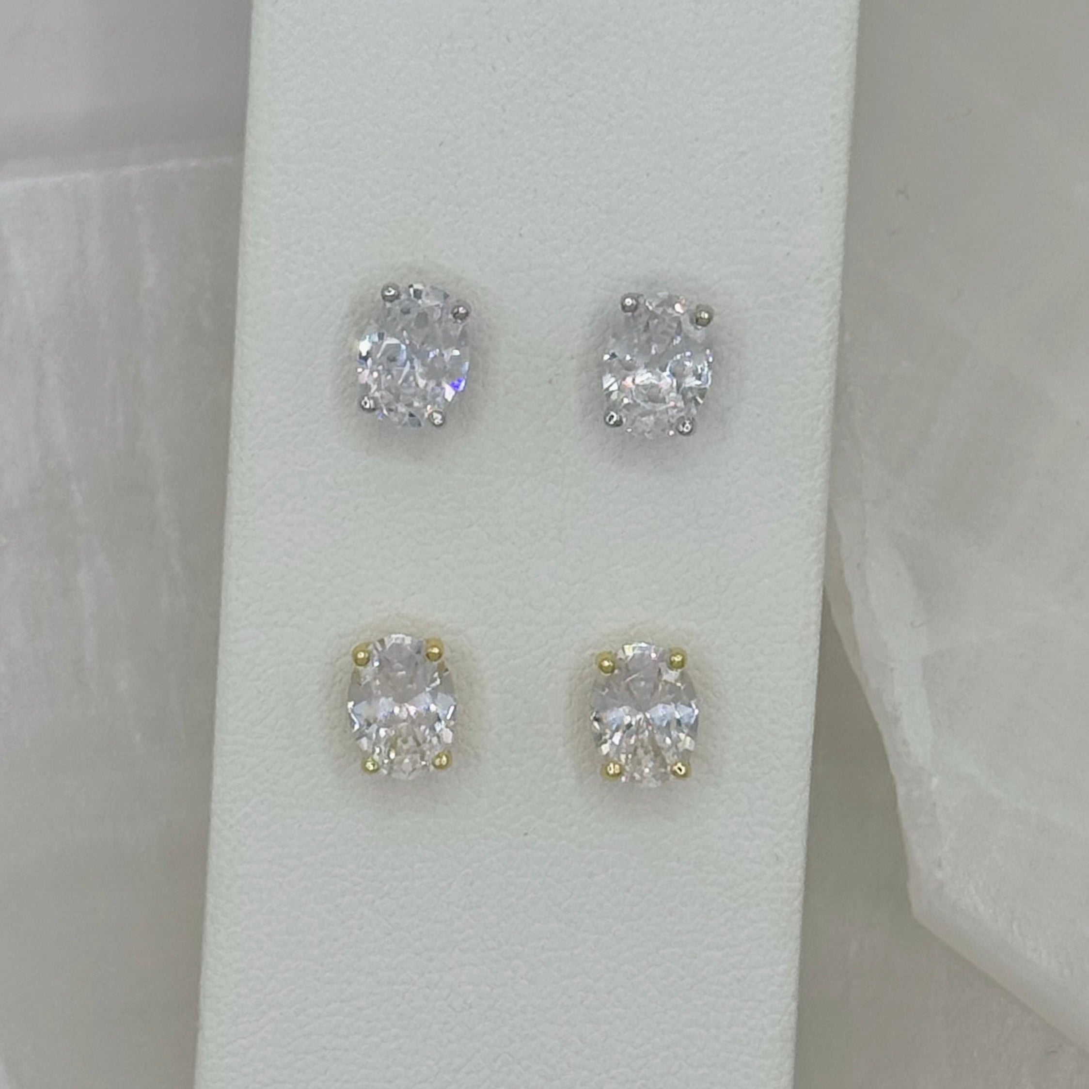 CRYSTAL OVAL STUD earrings