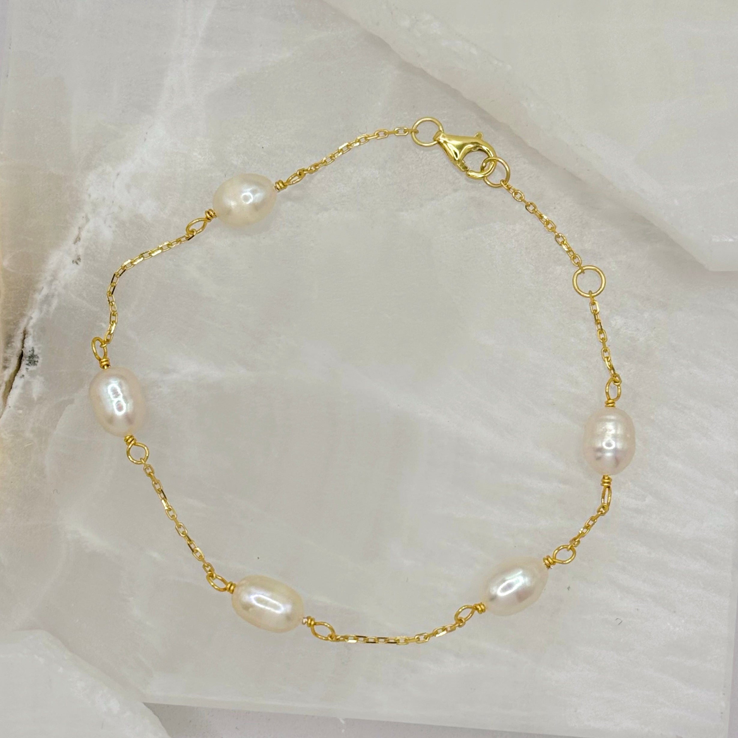 GOLD DAINTY FRESHWATER PEARL bracelet